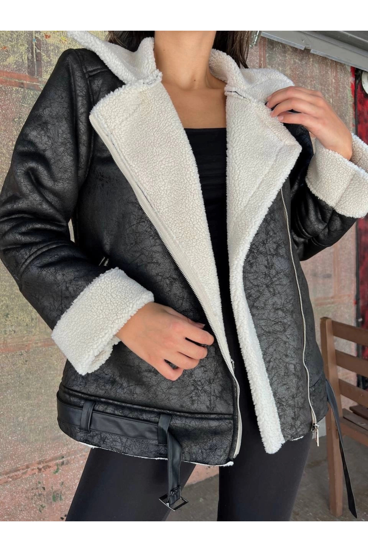 CHANEL DERİ SÜET KRAŞLI İÇİ PELUŞLU KAPLAMA KABAN
