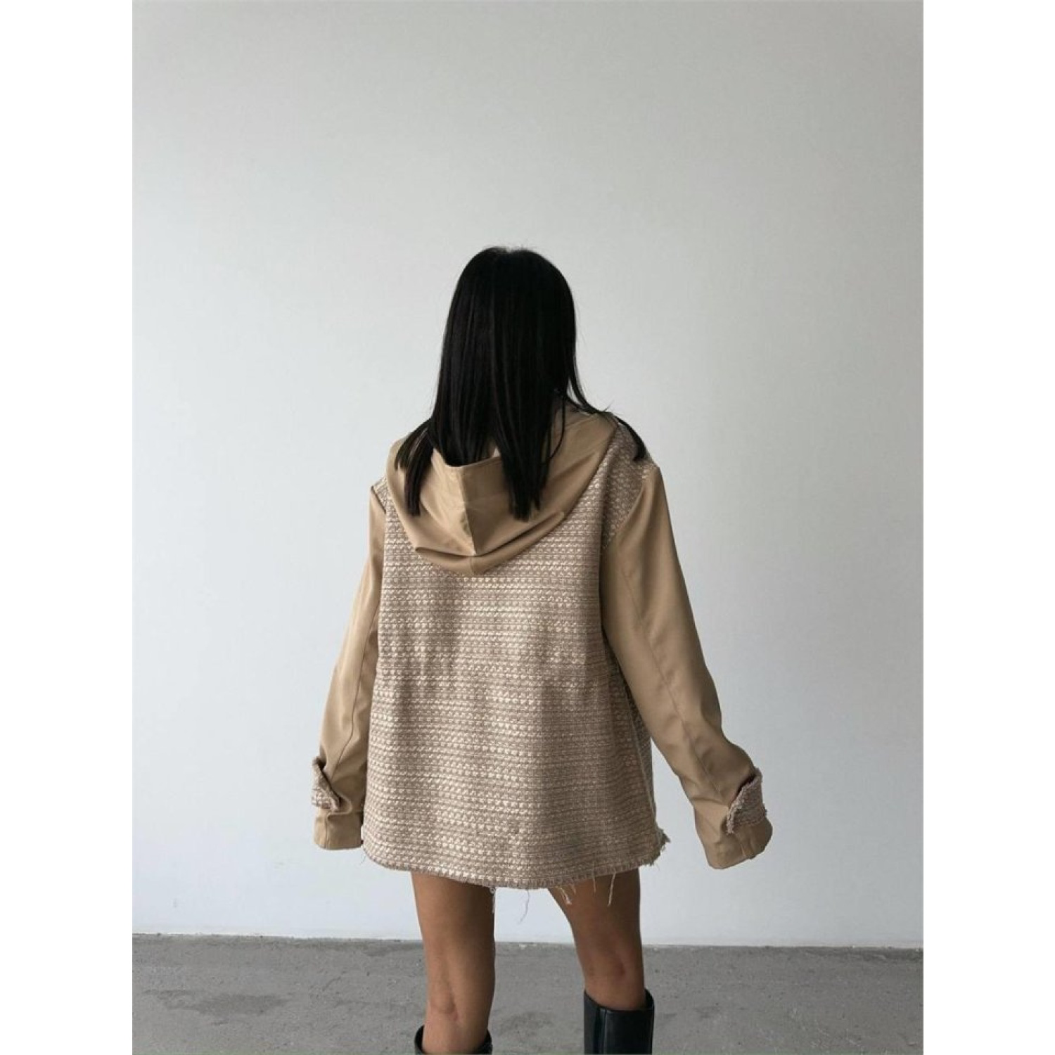 CHANEL -TRENCH  GARNİLİ KAPİŞONLU BELDEN BÜZGÜLÜ MONT - Bej