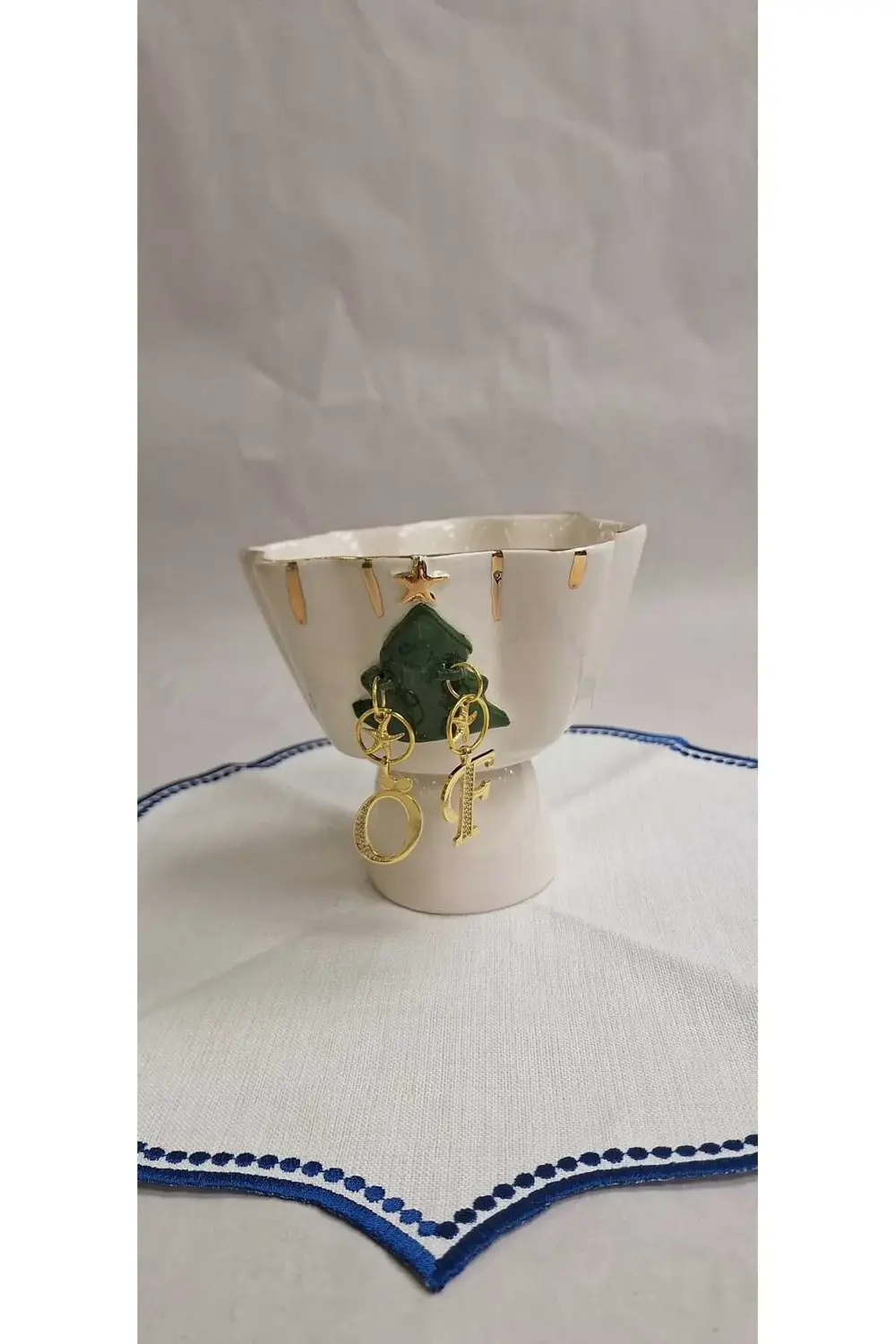 Charmlı Çiçek Sunumluk - El Yapımı Seramik, Yeşil Beyaz