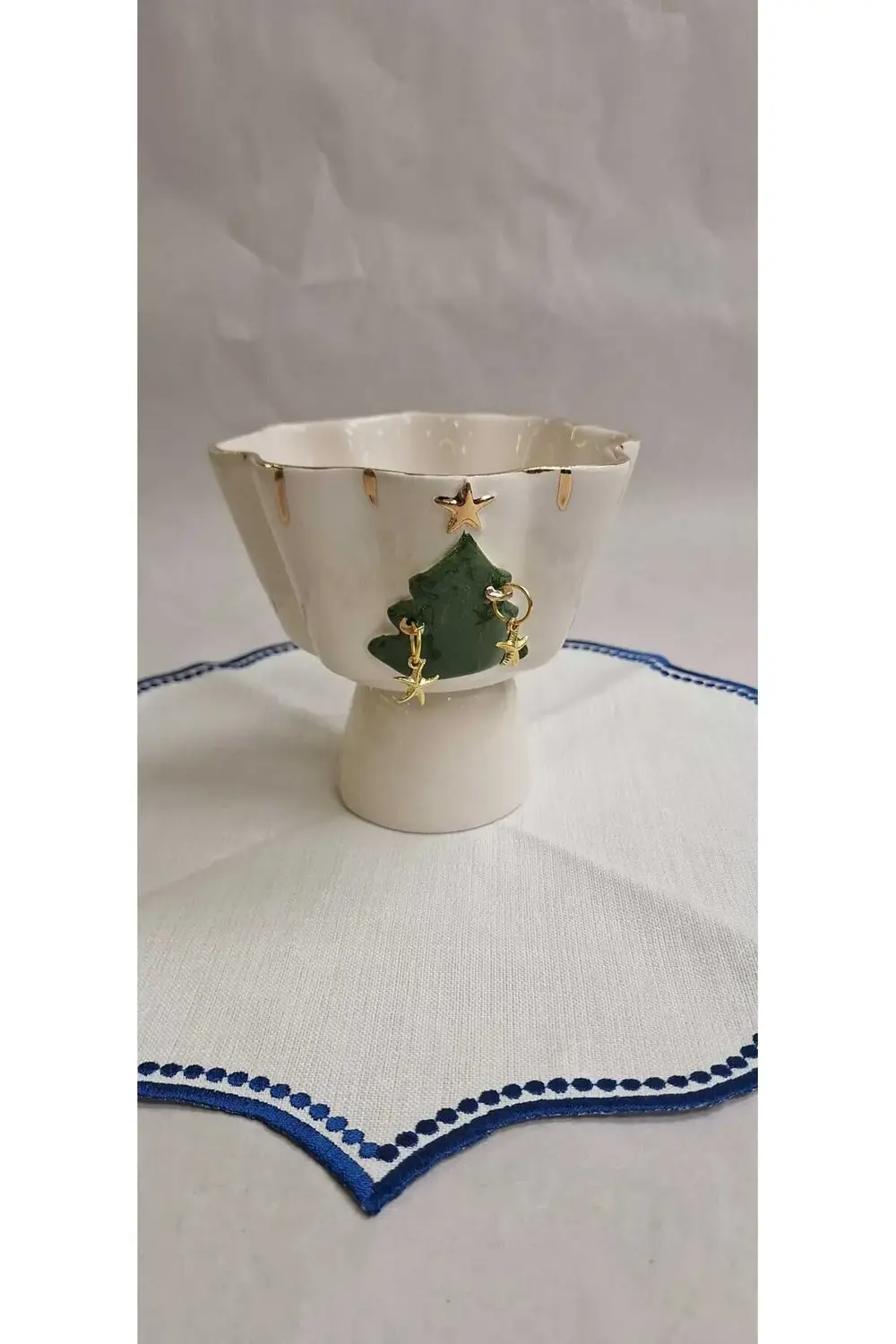 Charmlı Çiçek Sunumluk - El Yapımı Seramik, Yeşil Beyaz