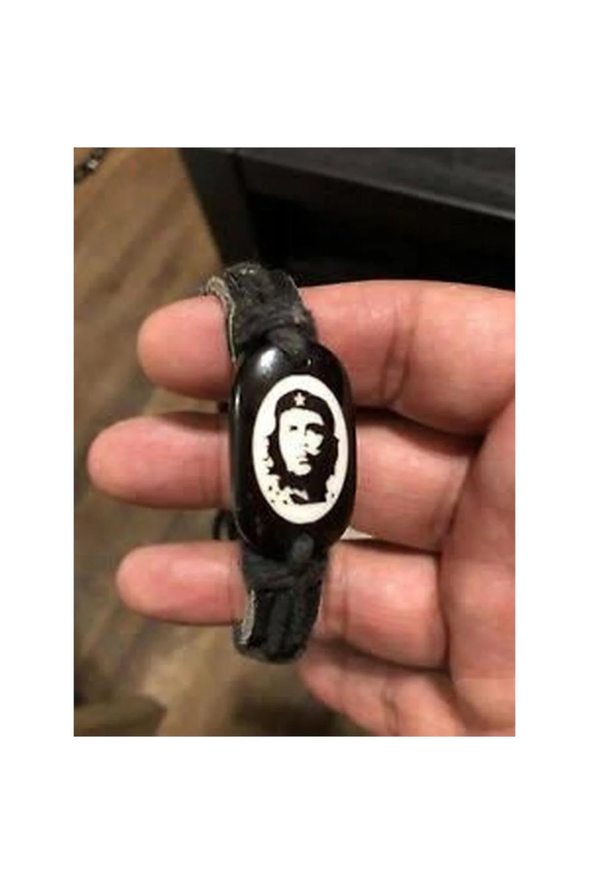 Che Guevara Figürlü Deri Bileklik Siyah