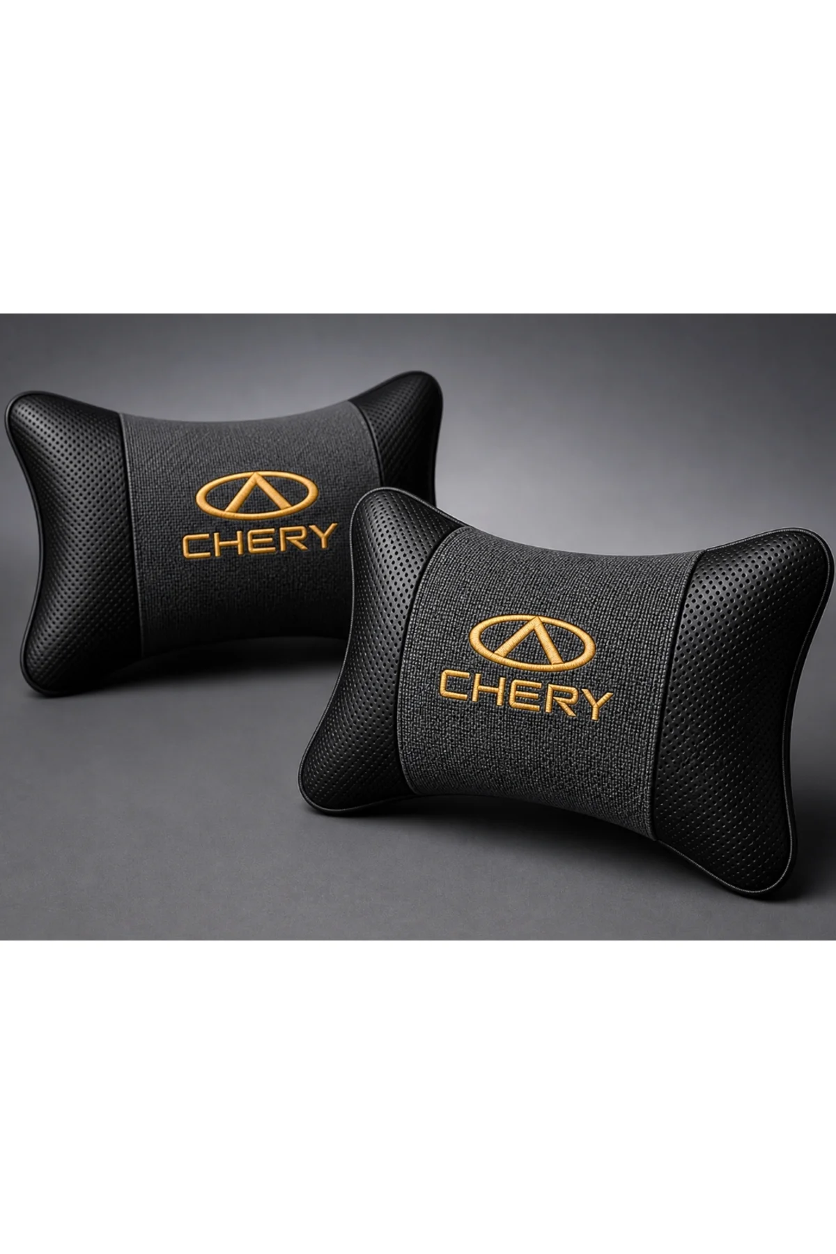 Chery Logolu Boyun Yastığı 2’li Set Füme Keten Kumaş Nakışlı Oto Koltuk Baş Destek Yastığı Chery Logolu Boyun Yastığı 2’li Set Füme Keten Kumaş Nakışlı Oto Koltuk Baş Destek Yastığı - Görsel 3