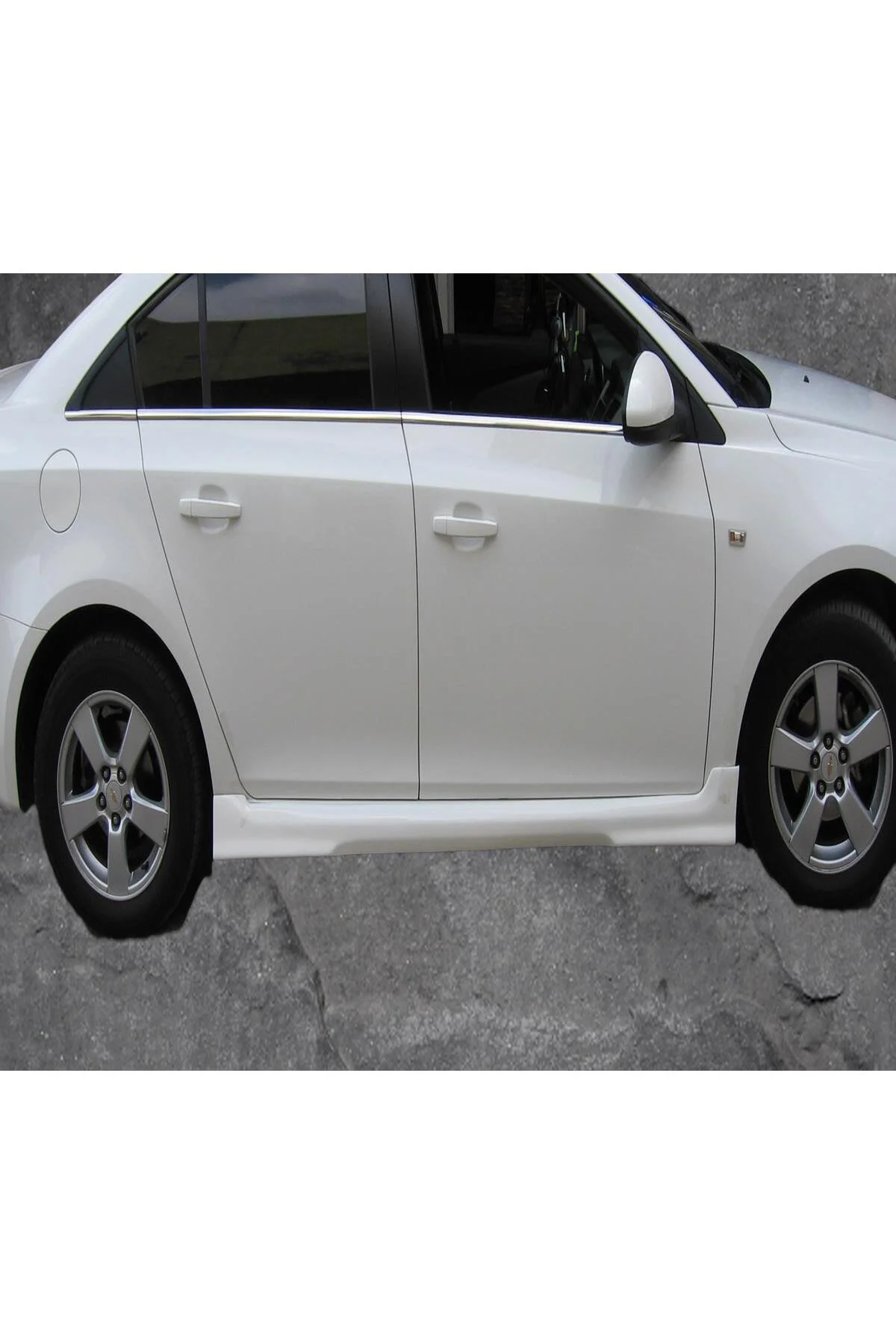 CHEVROLET CRUZE SEDAN ASTARLI YAN MARŞPİYEL CHEVROLET CRUZE SEDAN ASTARLI YAN MARŞPİYEL