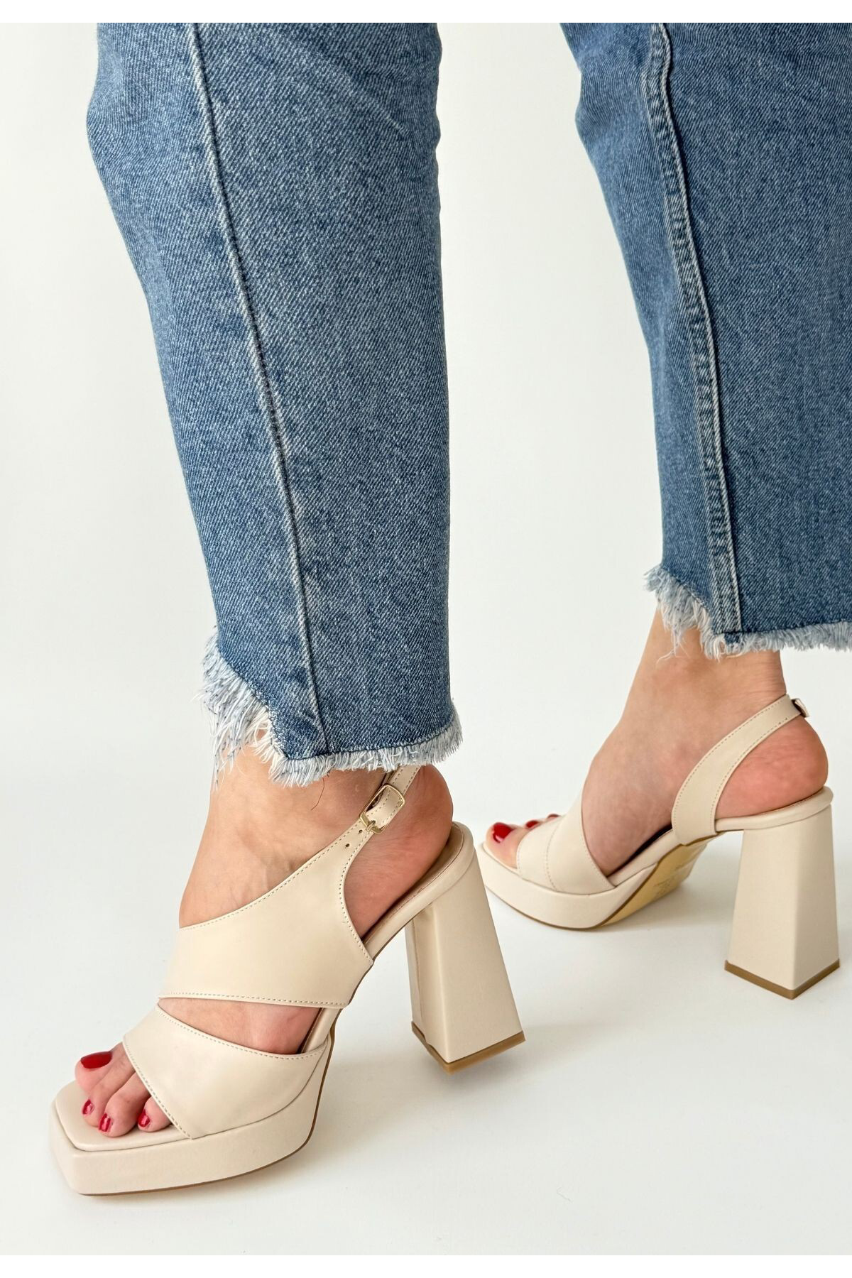 Rby Cica Bej Cilt Topuklu Ayakkabı