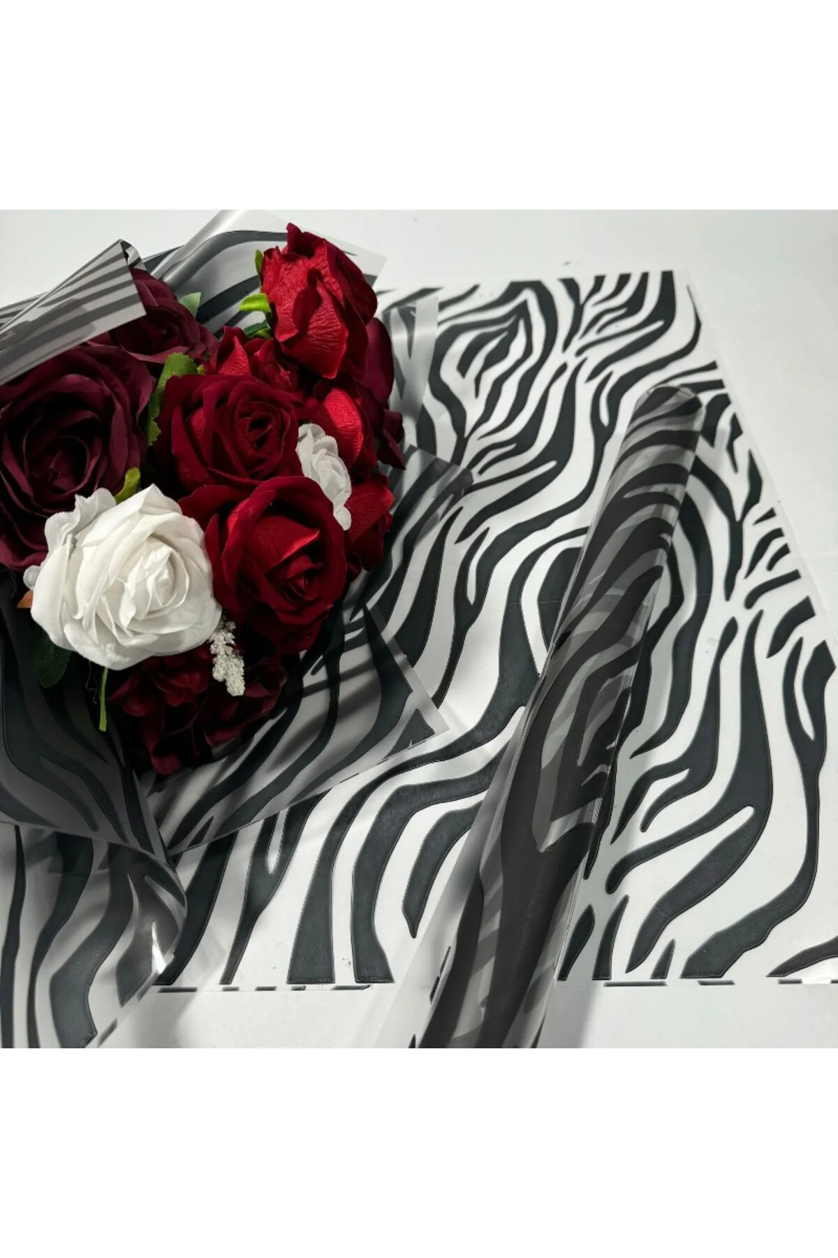 Çiçek Buket Ambalaj Jelatin Kağıdı (ZEBRA DESEN) Mat Opp 58x58cm 