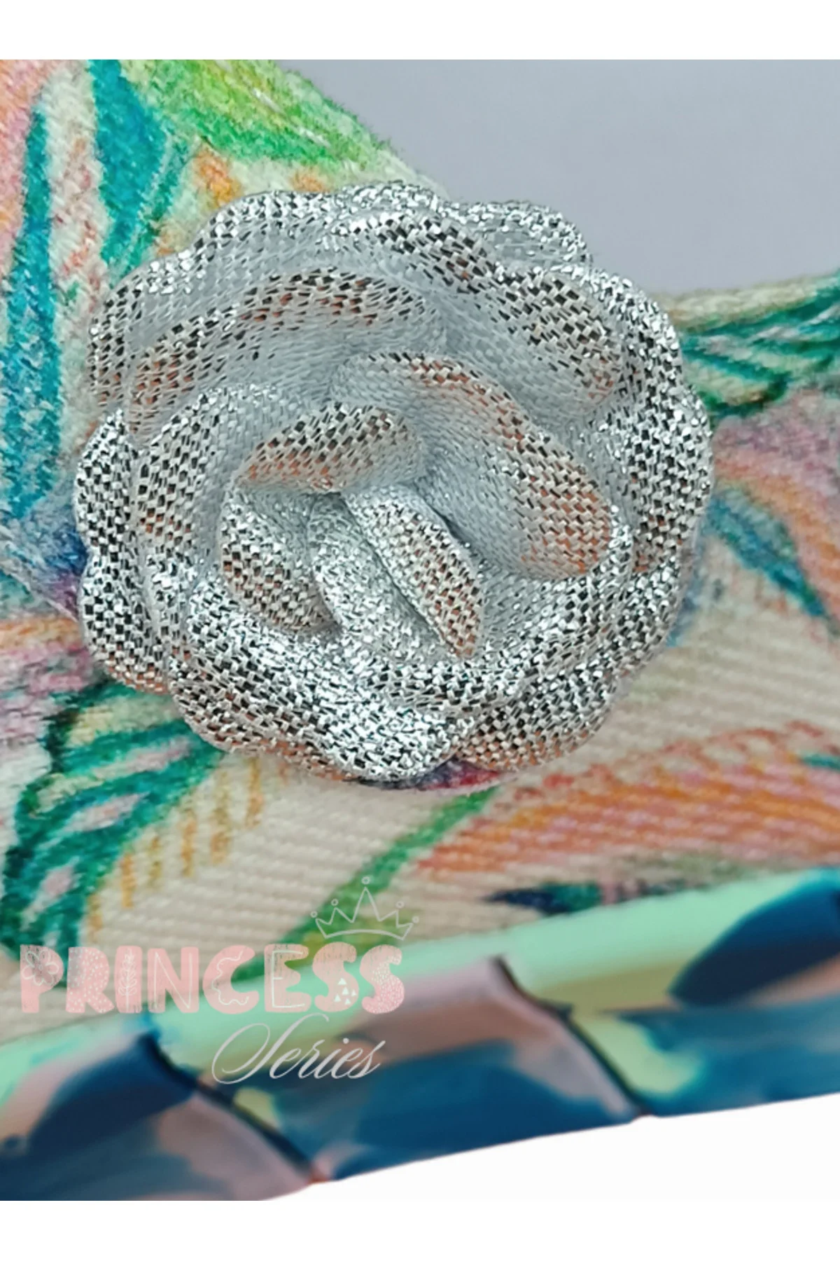Çiçek Desenli Ortopedik Kanvas Kız Çocuk Babet Sneaker Çiçek Desenli Ortopedik Kanvas Kız Çocuk Babet Sneaker