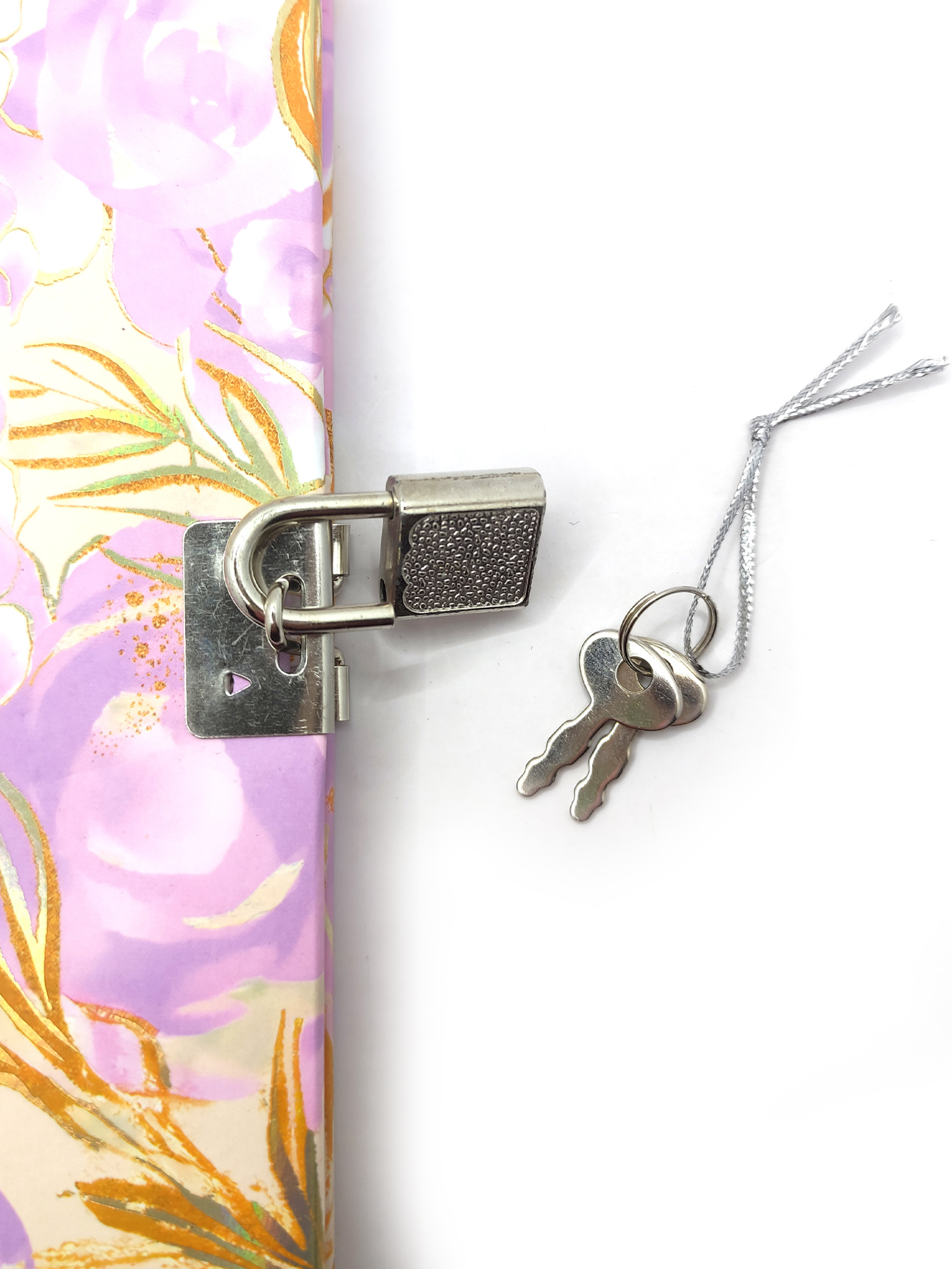 Çiçek Ebru Desen Hatıra Defteri (Günlük) Kilitli Defter 80 yaprak