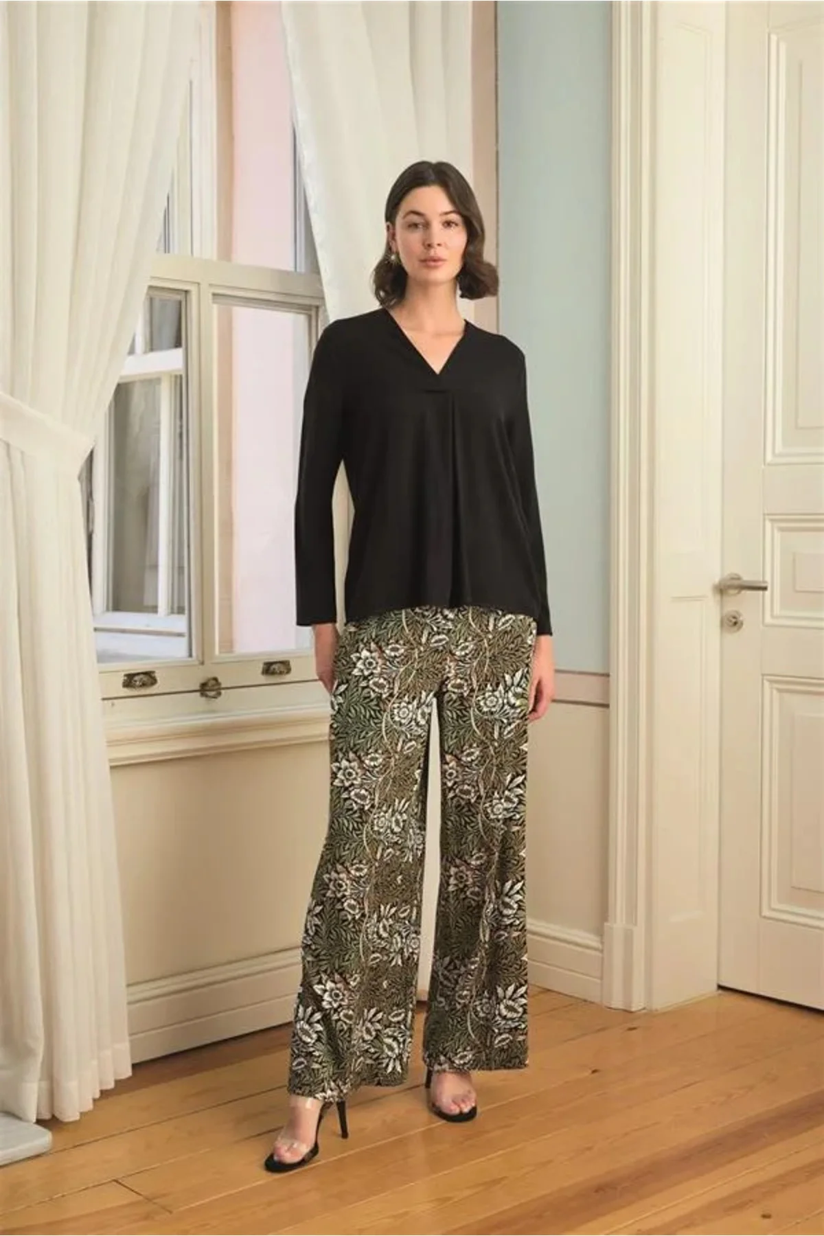 Çiçek Yaprak ve Etnik Desenli Uzun Kollu Pijama Takımı Fiyatı, Yorumları ve Özellikleri