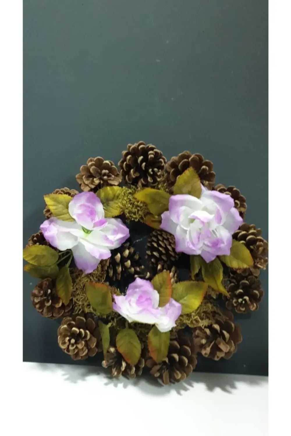 Çiçekli Kozalak Kapı Süsü