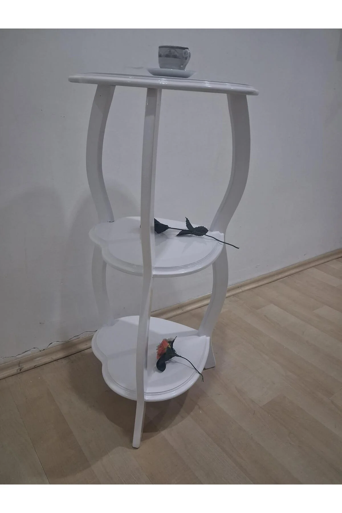 Çiçeklik Fiskos 90679 Çiçeklik Kalpli Model Mdf Parlak Ahşap Ayak Parlak Beyaz - Görsel 2