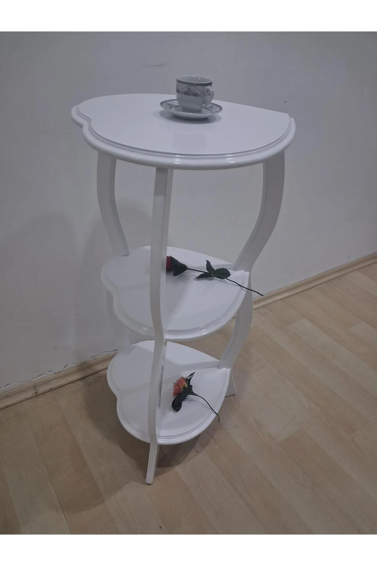 Çiçeklik Fiskos 90679 Çiçeklik Kalpli Model Mdf Parlak Ahşap Ayak Parlak Beyaz - Görsel 7