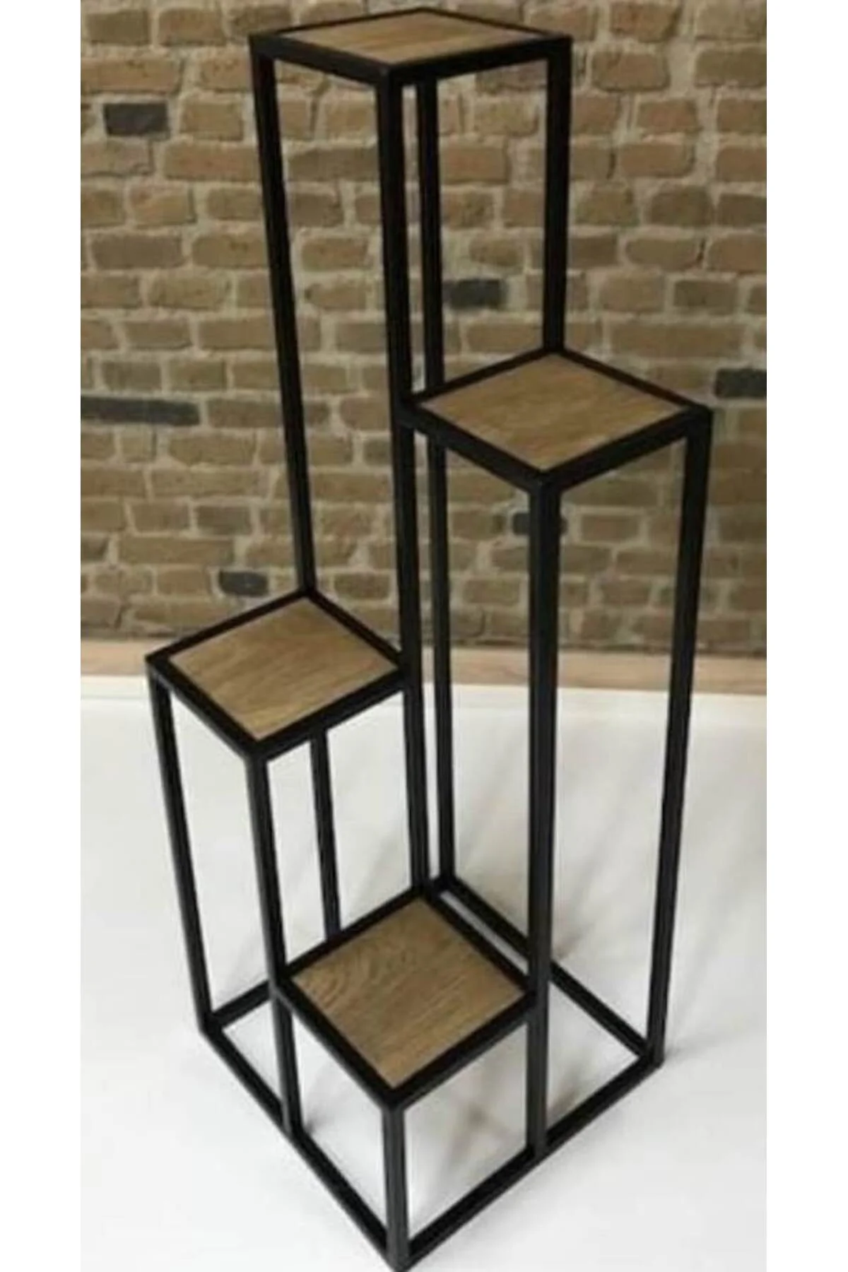 Çiçeklik Zlf 13547 Dekoratif Kule Model Metal Çelik Siyah Statik Boya Ahşap tabla Çiçeklik Zlf 13547 Dekoratif Kule Model Metal Çelik Siyah Statik Boya Ahşap tabla