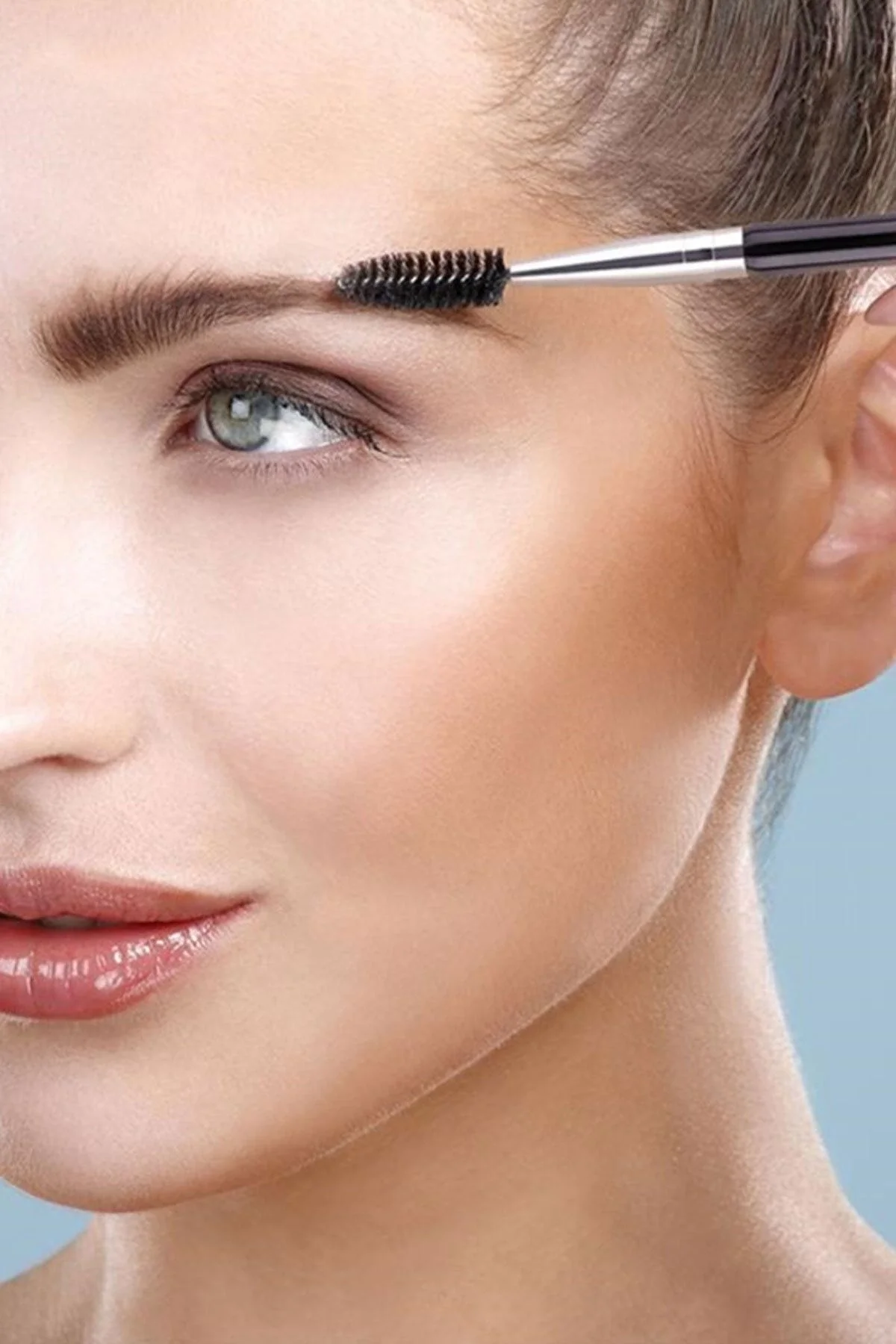 Çift Başlıklı Eyeliner ve Kaş Fırçası – Kolay Uygulama ve Mükemmel Sonuçlar Çift Başlıklı Eyeliner ve Kaş Fırçası – Kolay Uygulama ve Mükemmel Sonuçlar