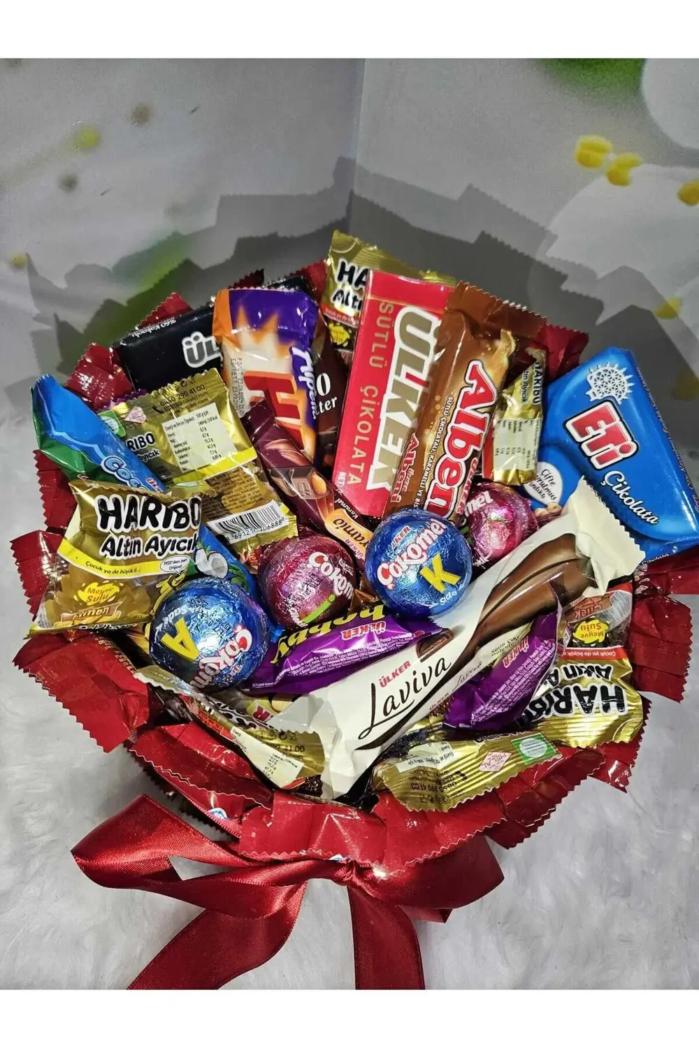 Çikolata ve Şekerleme Dolu Lezzet Kutusu – Özel Hediye