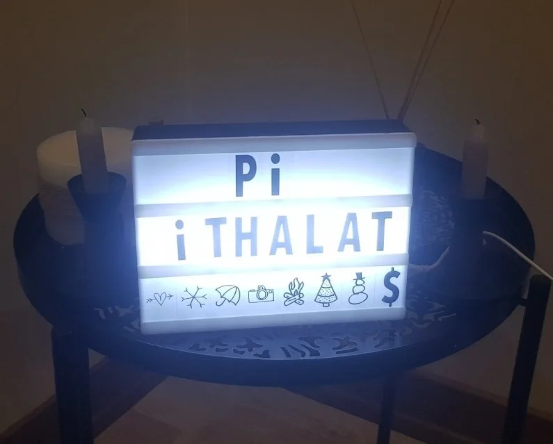 Cinematic Harflerle Işıklı Mesaj Veren Light Box Led Pano A4