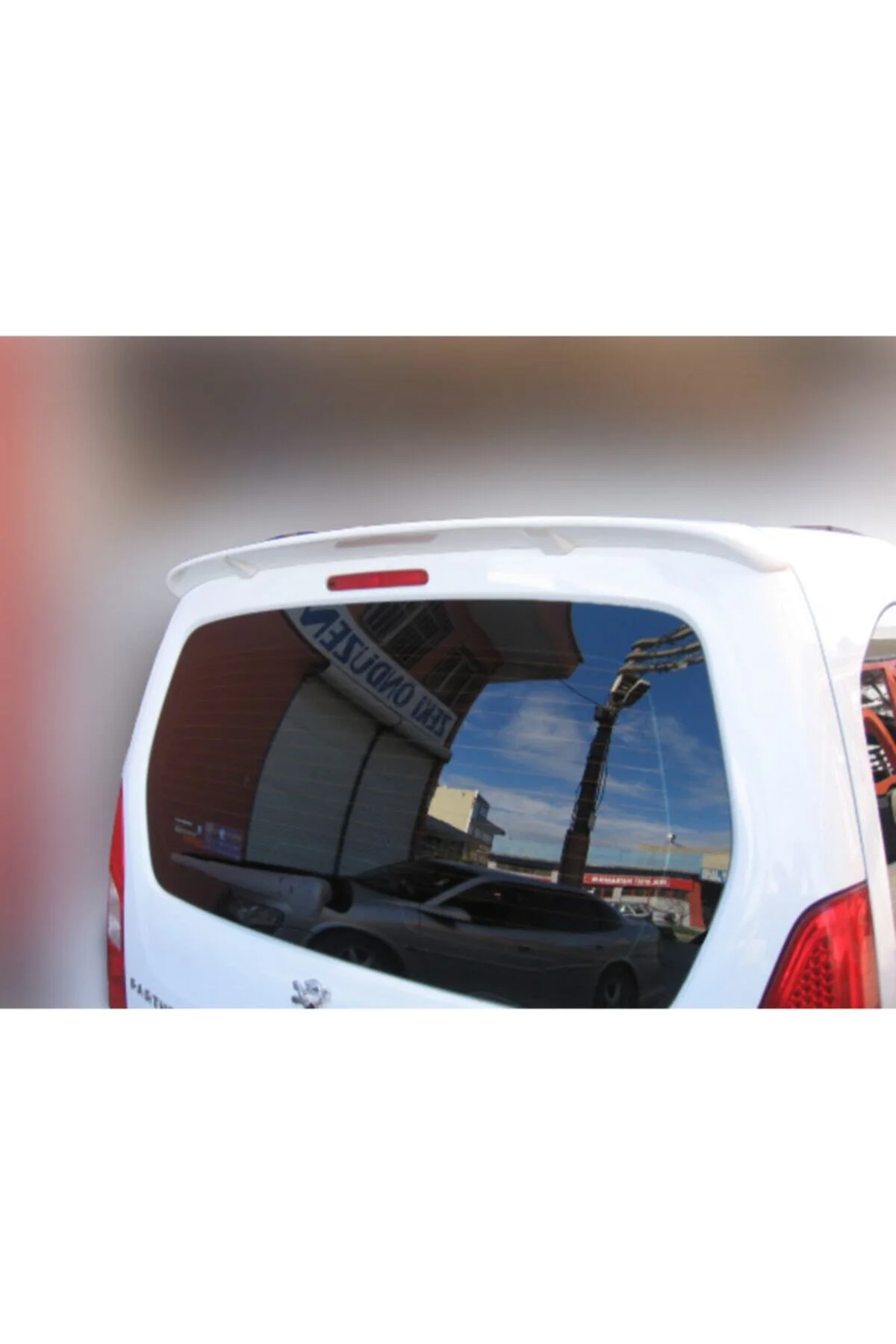 CITROEN BERLİNGO 2009 - 2025 BEYAZ BOYALI SPOİLER