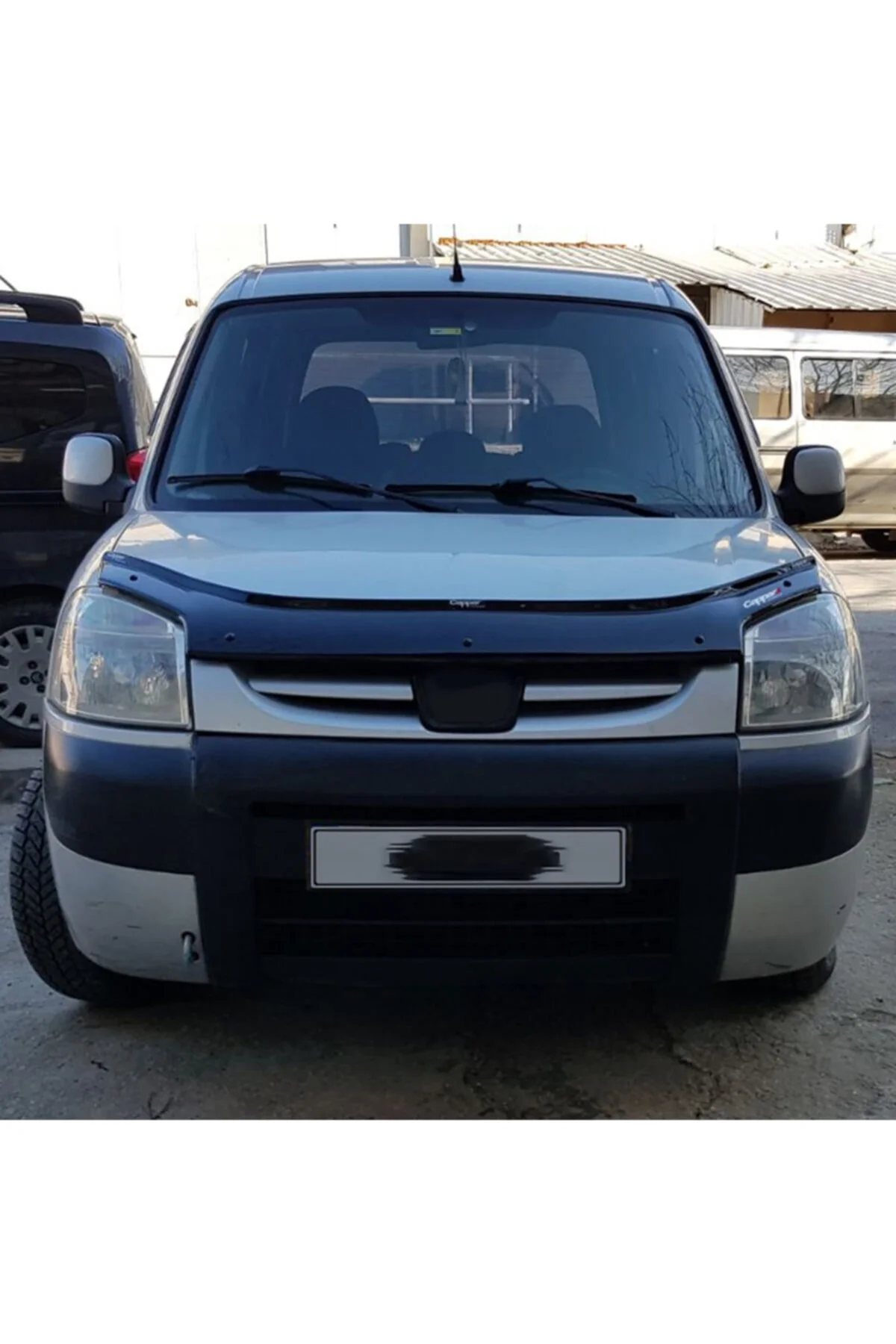 Citroen Berlingo Ön Kaput Koruyucu Rüzgarlığı 2004-2009 Yılı Arası Citroen Berlingo Ön Kaput Koruyucu Rüzgarlığı 2004-2009 Yılı Arası
