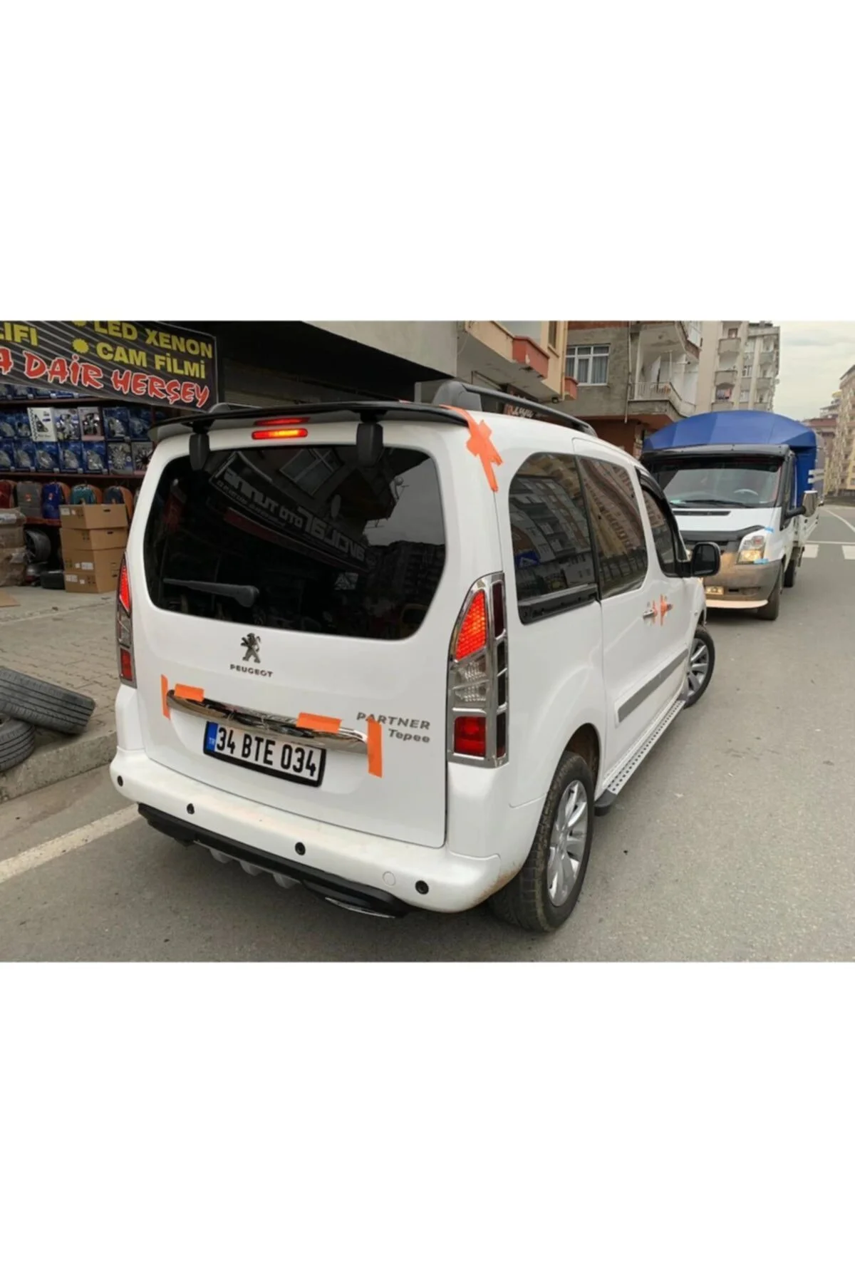 Citroen Berlingo Siyah Spoıler Citroen Berlingo Siyah Spoıler