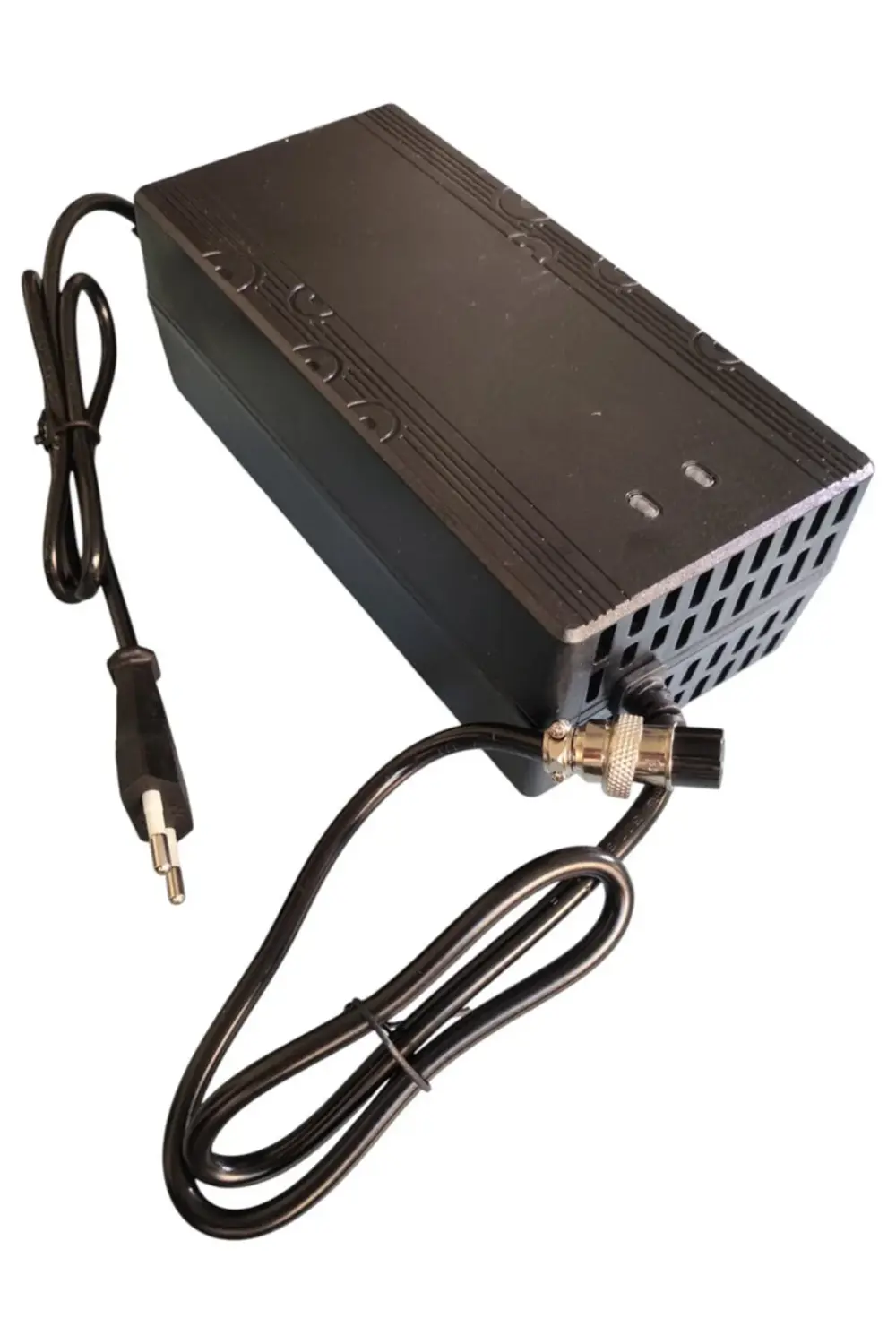 Citycoco Elektrikli Scooter Şarj Cihazı 67.2V 5A – Fanlı Model Citycoco Elektrikli Scooter Şarj Cihazı 67.2V 5A – Fanlı Model