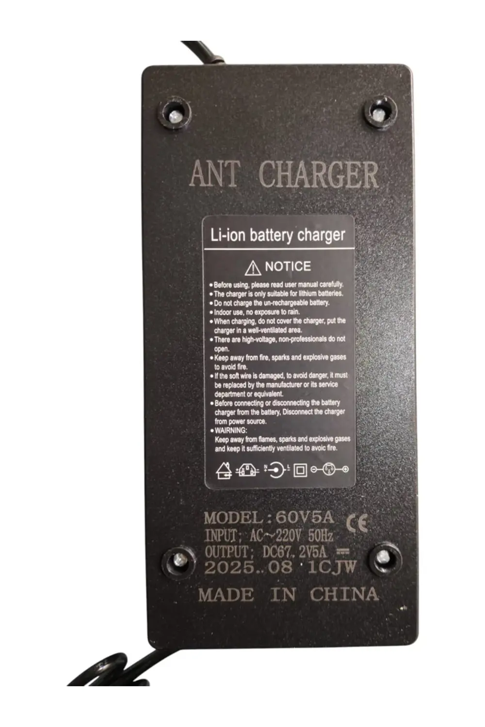 Citycoco Elektrikli Scooter Şarj Cihazı 67.2V 5A – Fanlı Model Citycoco Elektrikli Scooter Şarj Cihazı 67.2V 5A – Fanlı Model