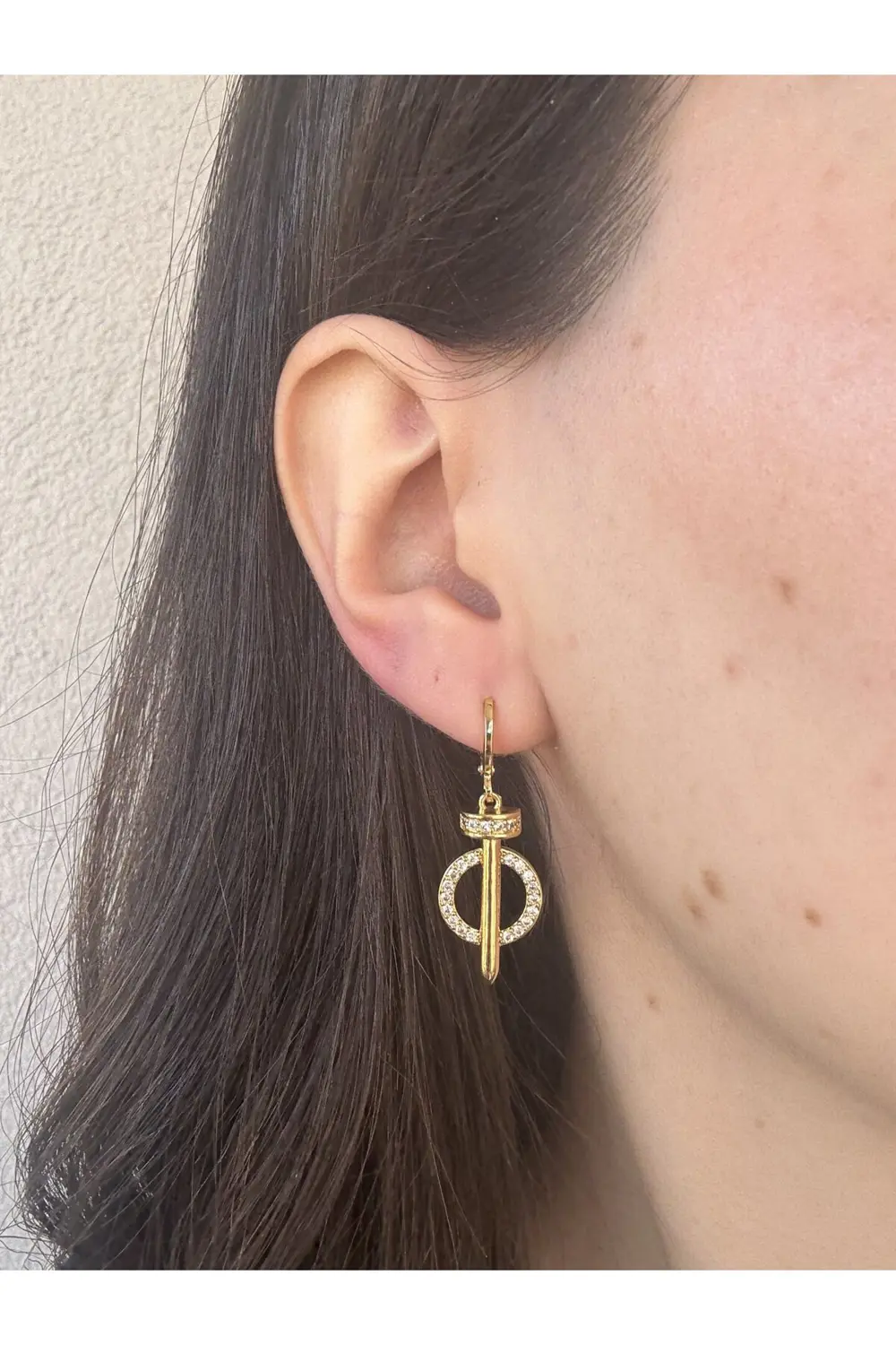 Atelier Emine Çivi Model Küpe