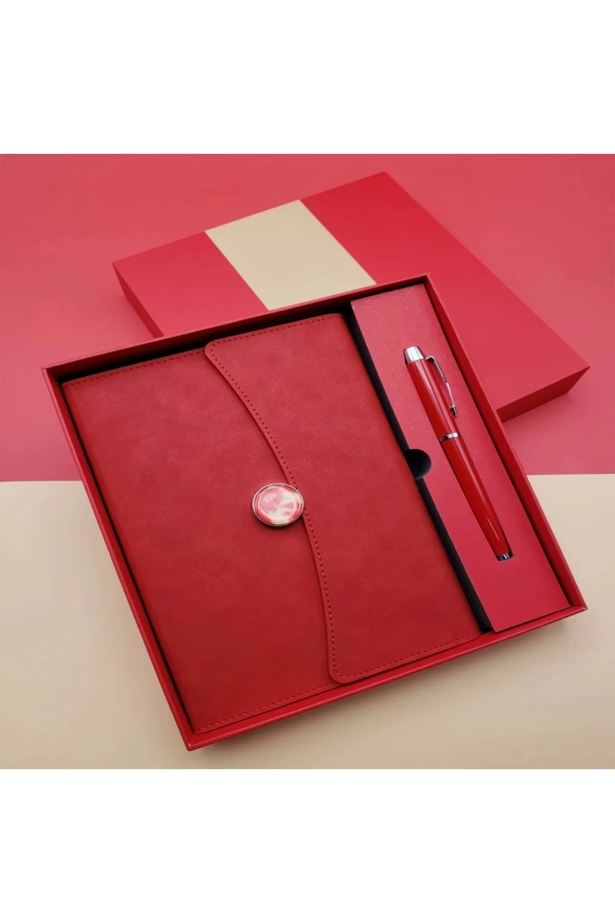 Çizgili Defter Ve Metal Kalem Seti Çizgili Defter Ve Metal Kalem Seti
