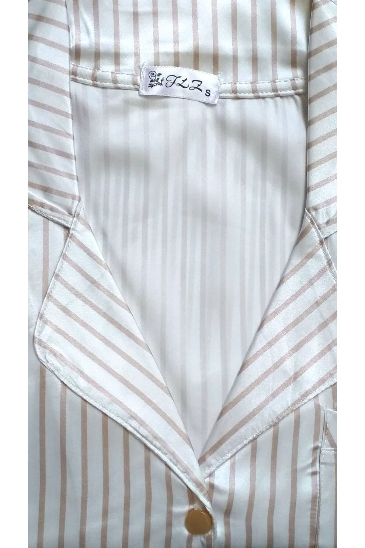 Çizgili Saten Kisa Kol Boydan Düğmeli Kadın Pijama Takımı Beyaz