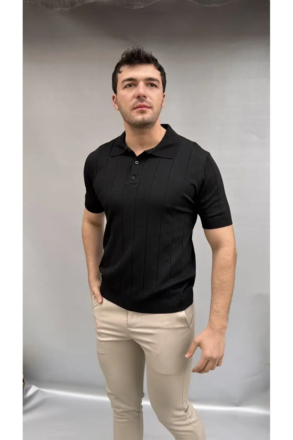 Çizgili Triko Yakalı T-shirt