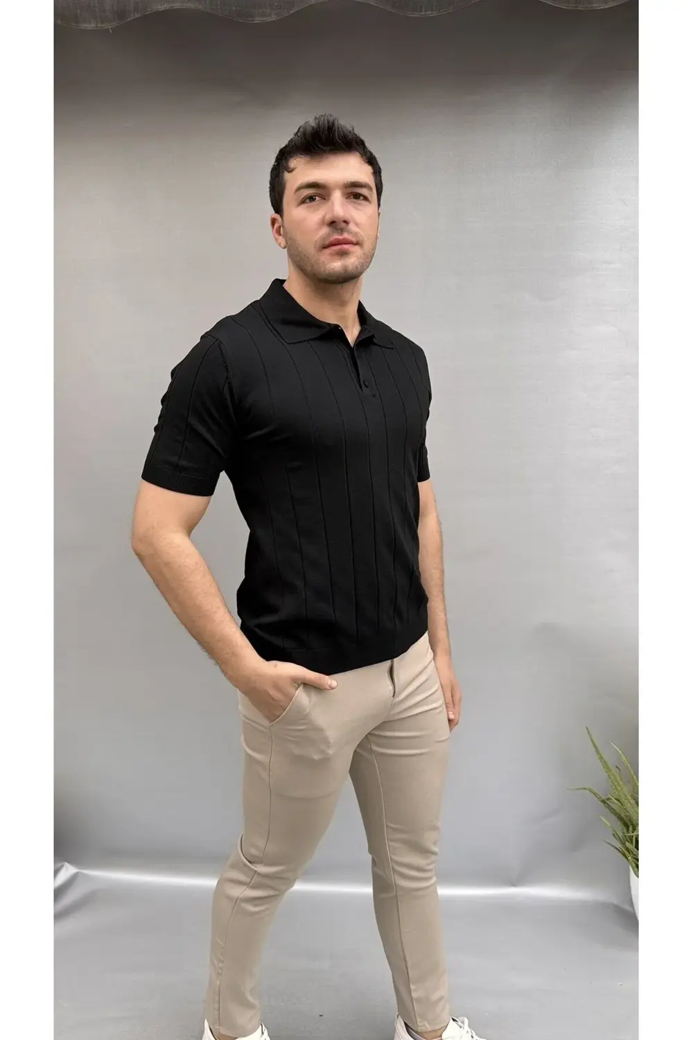 Çizgili Triko Yakalı T-shirt