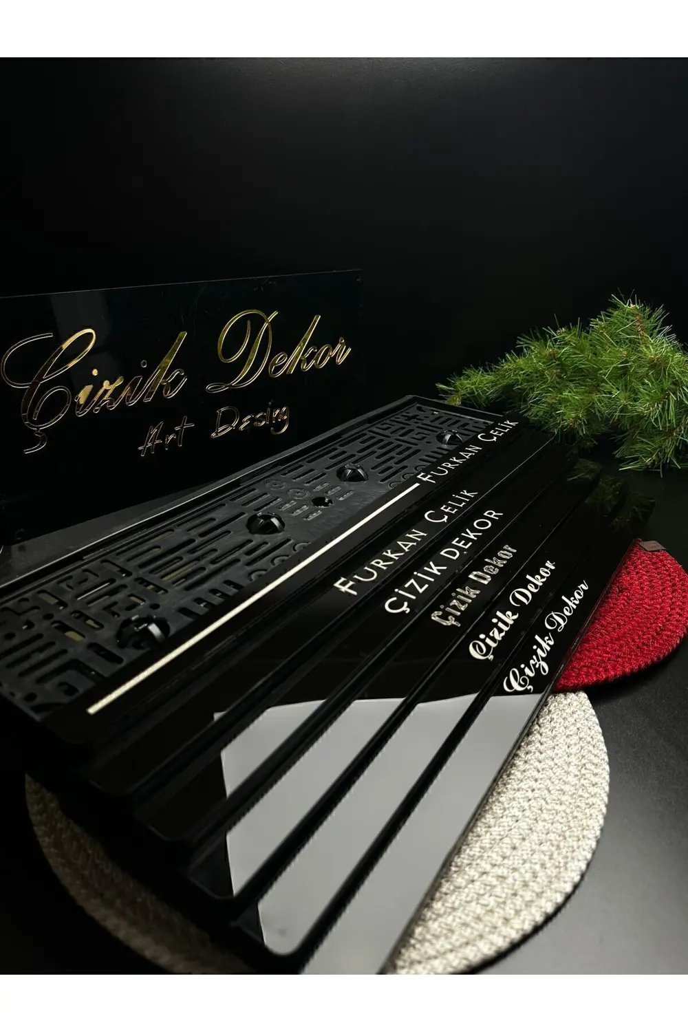 ÇİZİK DEKOR İTALİK İSİMLİ PREMİUM PLAKALIK