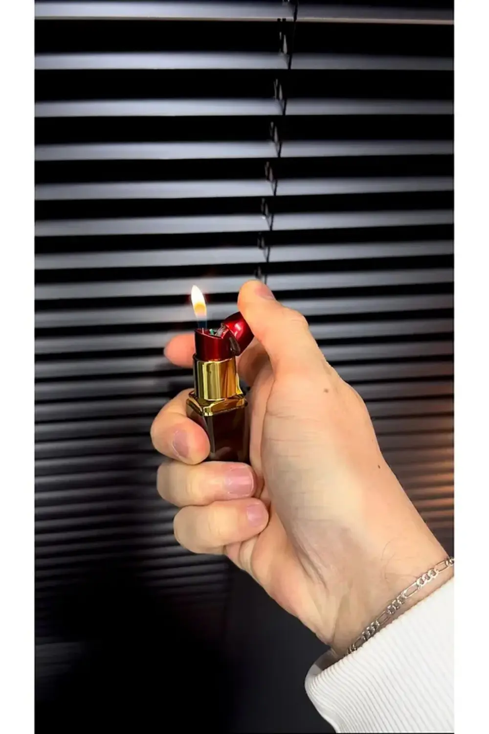 ÇİZME RUJ KOMBİN ÇAKMAK MODELİ