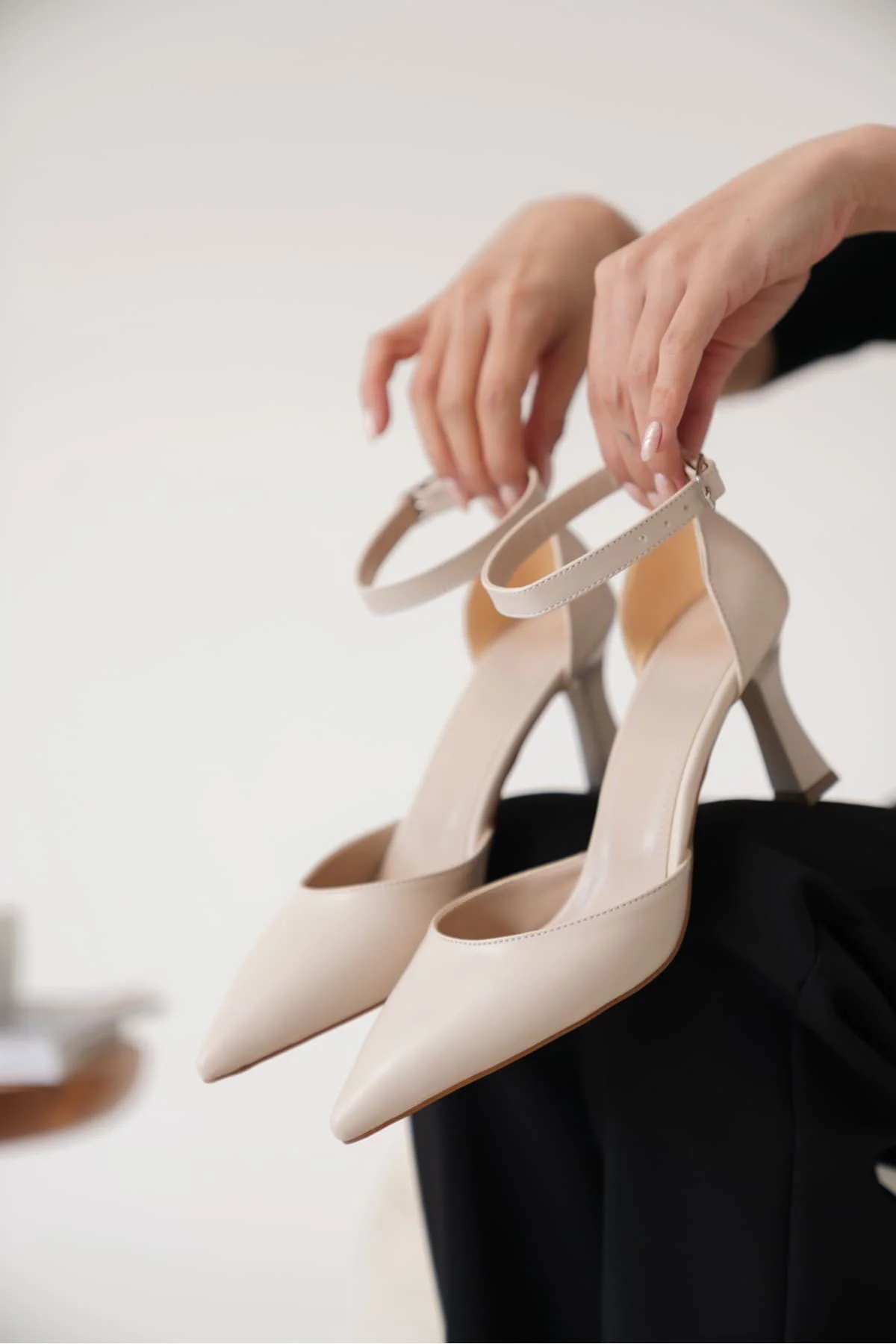 Clara Kadın Bej Topuklu Ayakkabı