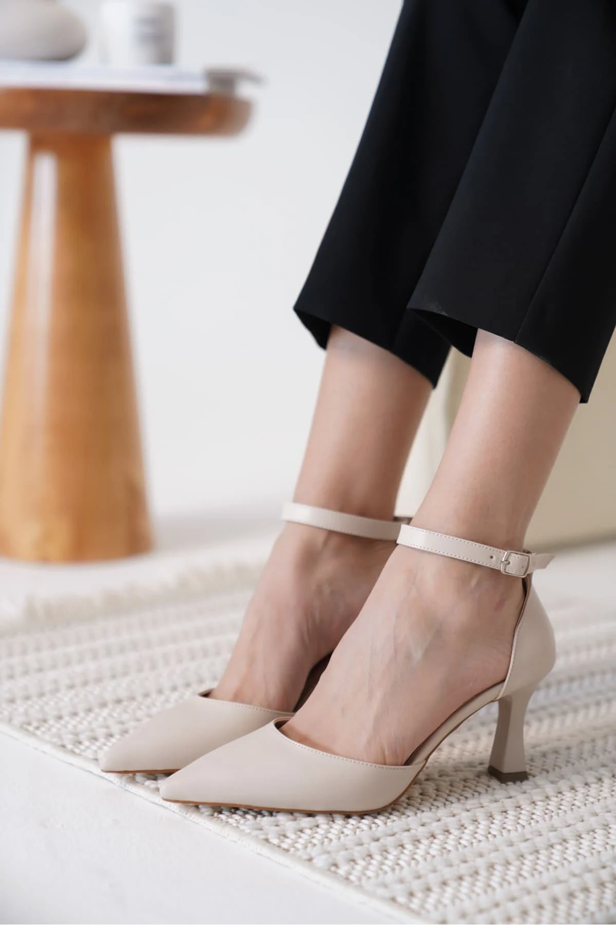 Clara Kadın Bej Topuklu Ayakkabı