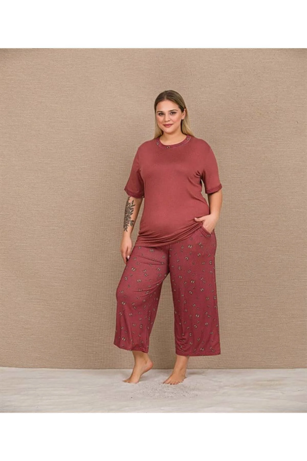 Closet Büyük Beden Viskon Şık Tasarım Kelebek Desenli Bordo Kısa 
