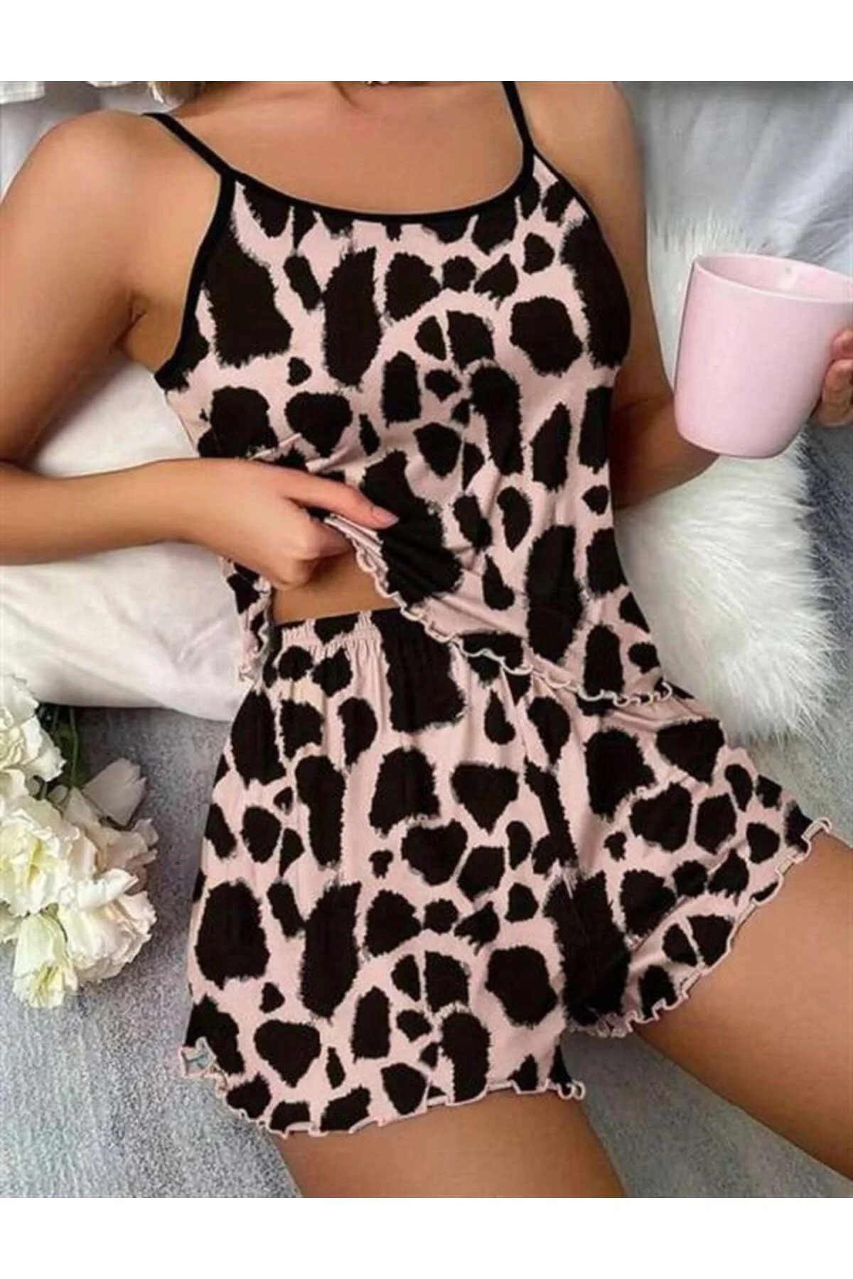 Closet Leopar Desenli Askılı Şortlu Pijama Takımı Closet Leopar Desenli Askılı Şortlu Pijama Takımı