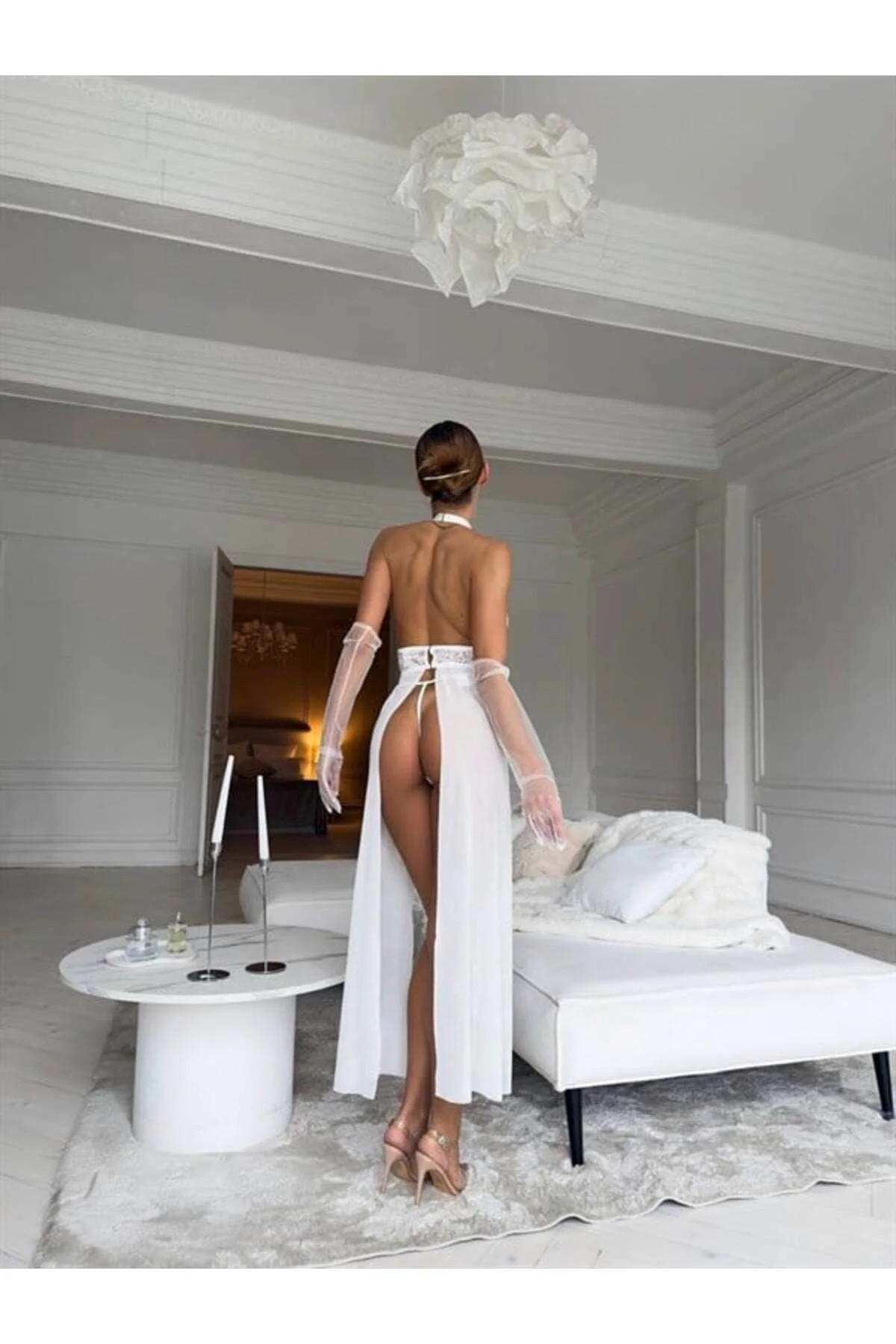 Closet Özel Tasarım Beyaz Dantel İşlemeli Göğüs Detaylı Yırtmaçlı Gecelik