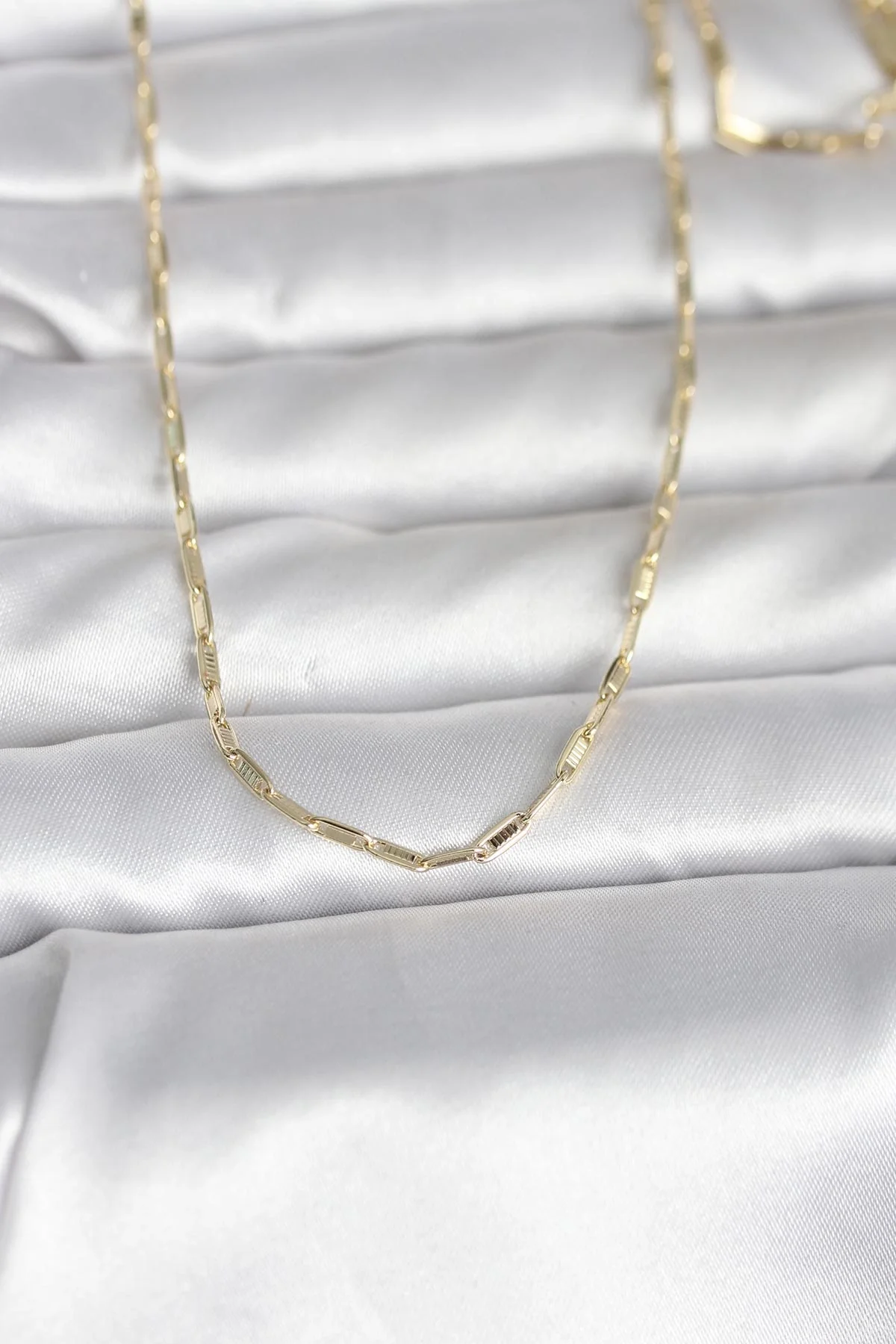 CM 14K Gold Renk İnce Ataç Zincir Model 60 cm Kadın Kolye CM 14K Gold Renk İnce Ataç Zincir Model 60 cm Kadın Kolye