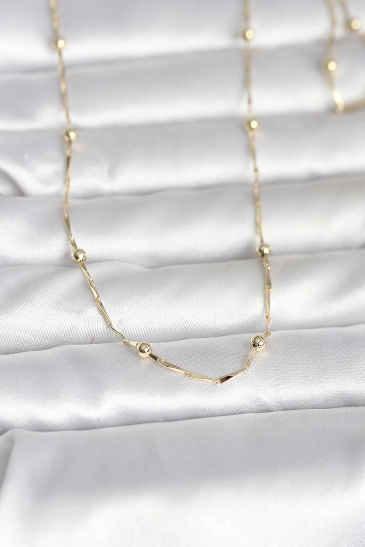 CM 14K Gold Renk Kesme Çubuk Zincir Topçuklu Model 60 cm Kadın Kolye