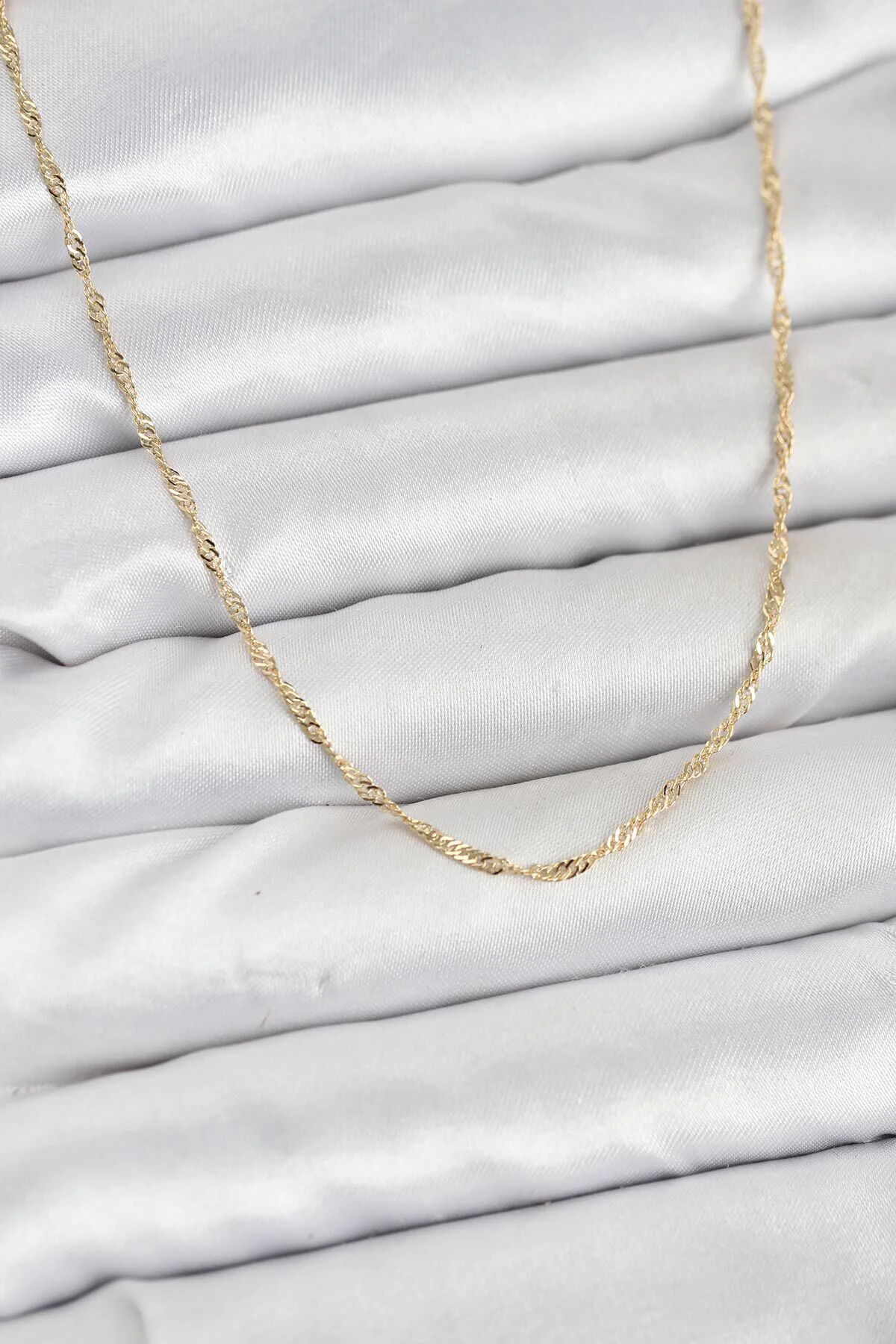 CM 14K Gold Renk Pirinç Ezme Burgu Model Kadın Kolye