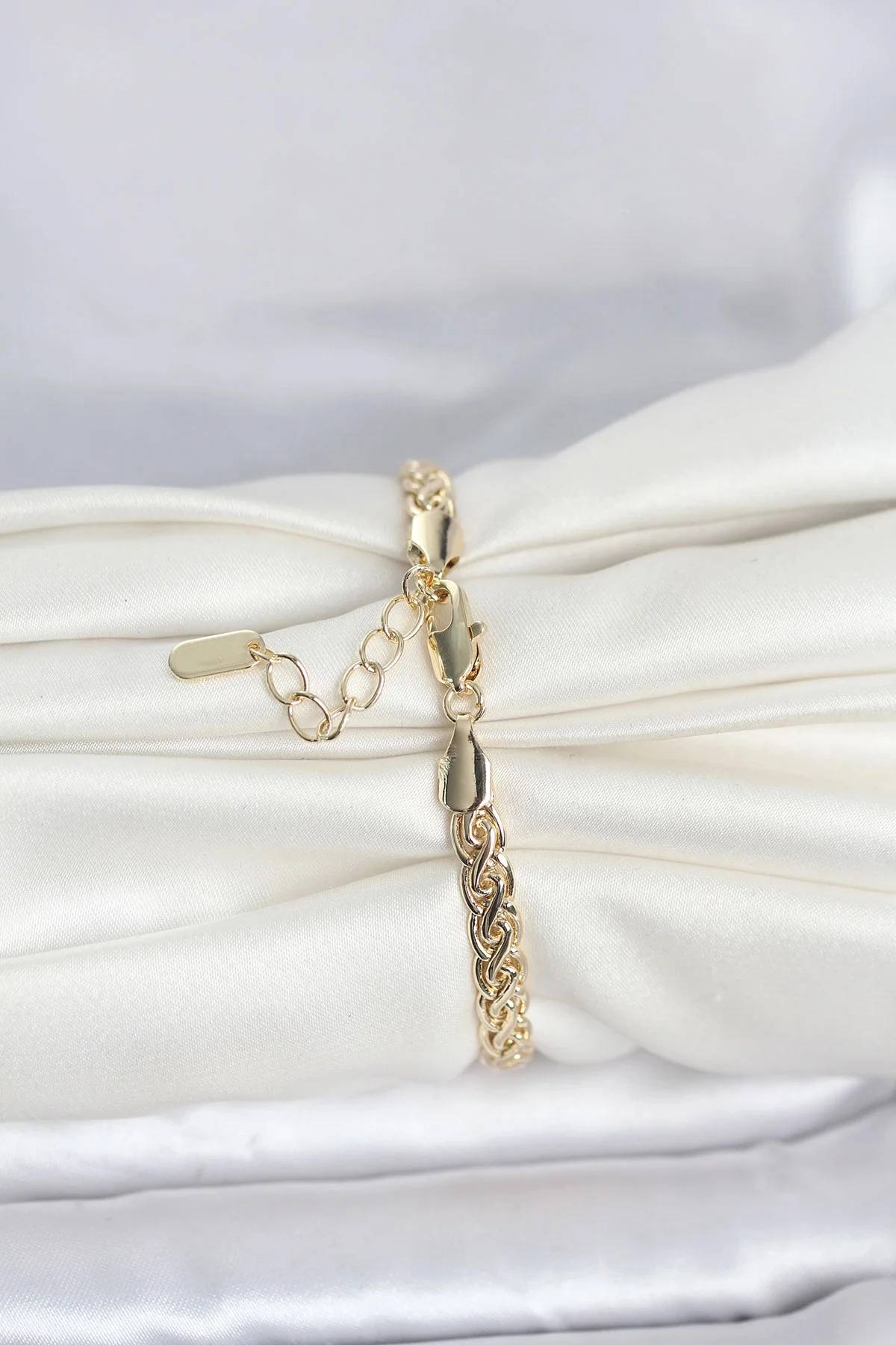 CM 14K Gold Renk Sarmal Zincir Model Kadın Bileklik CM 14K Gold Renk Sarmal Zincir Model Kadın Bileklik
