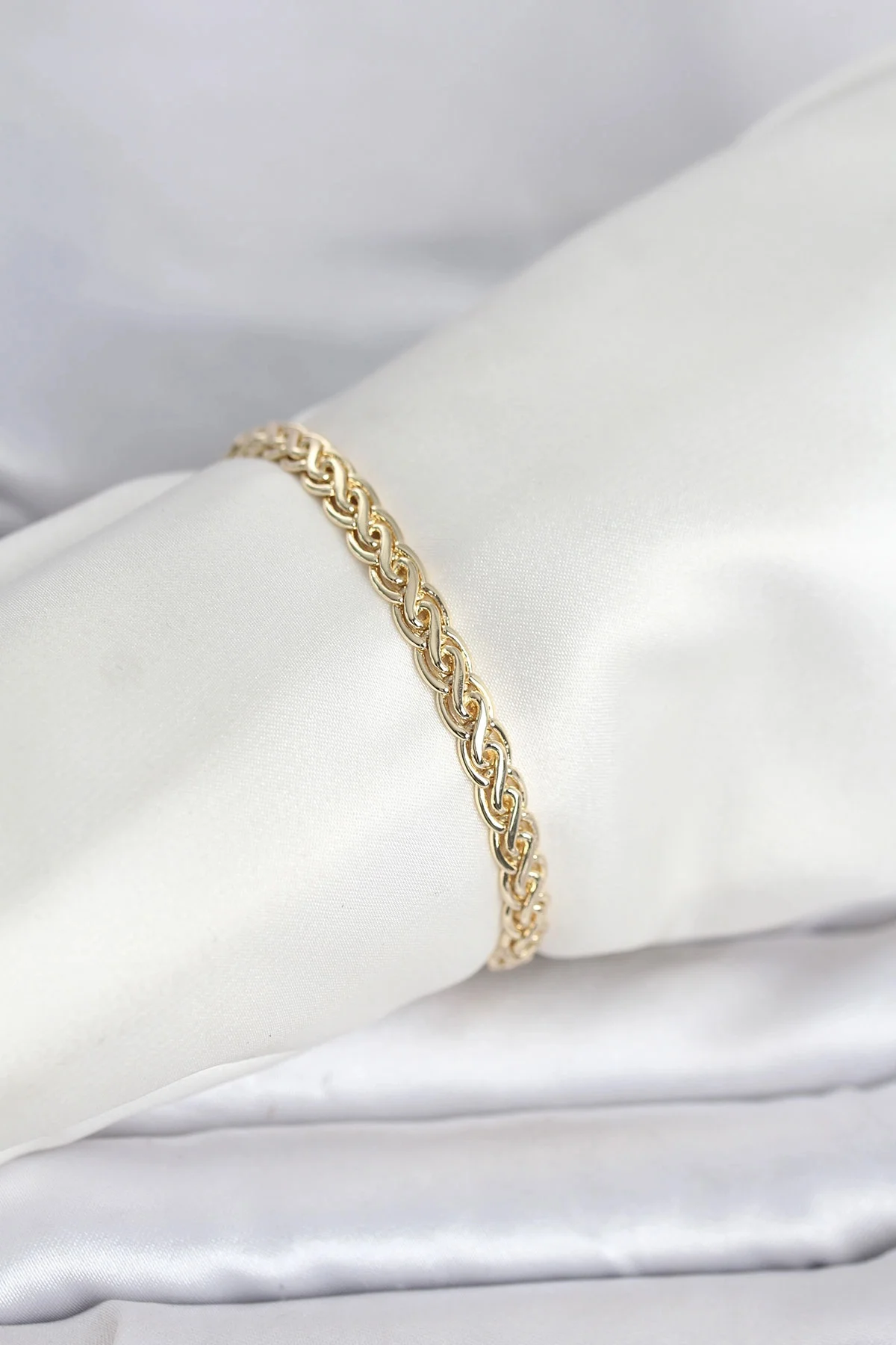 CM 14K Gold Renk Sarmal Zincir Model Kadın Bileklik CM 14K Gold Renk Sarmal Zincir Model Kadın Bileklik