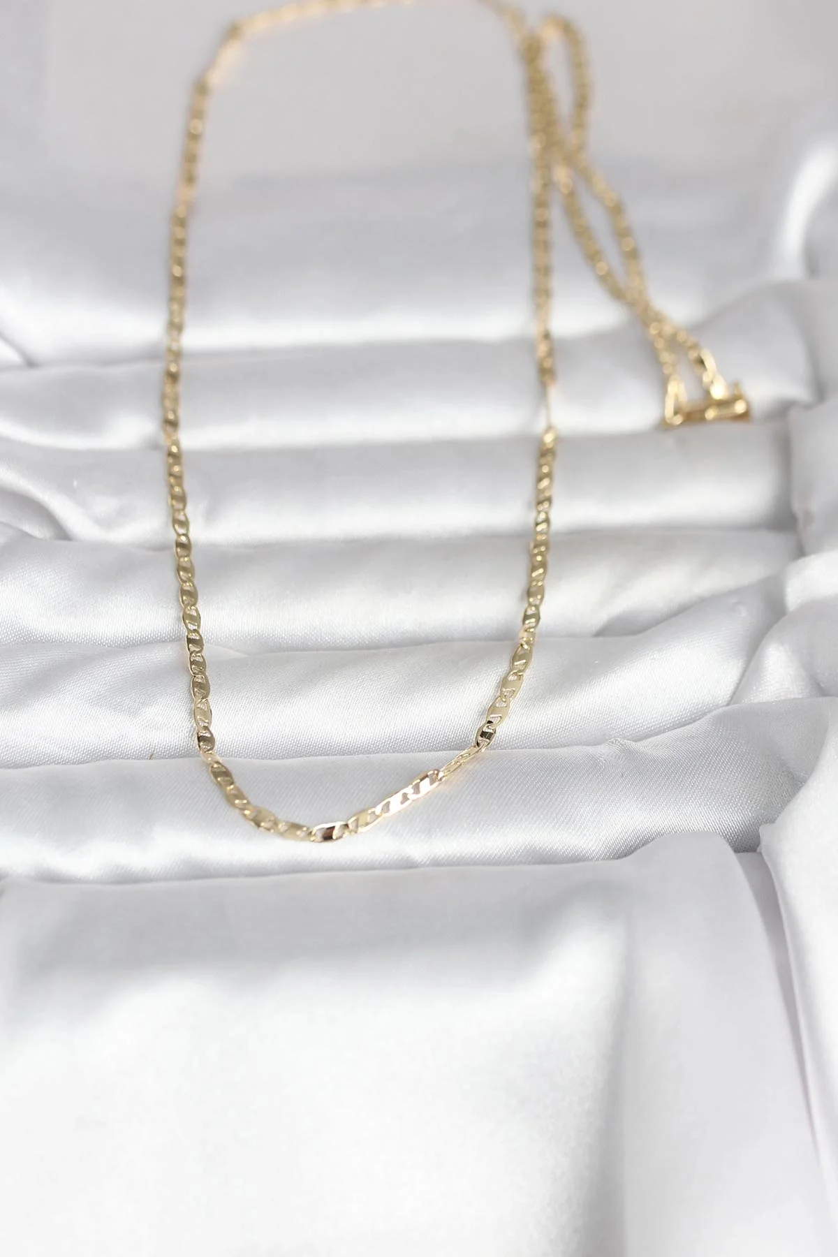 CM 14K Gold Renk Yassı Zincir Model 60 cm Kadın Kolye CM 14K Gold Renk Yassı Zincir Model 60 cm Kadın Kolye