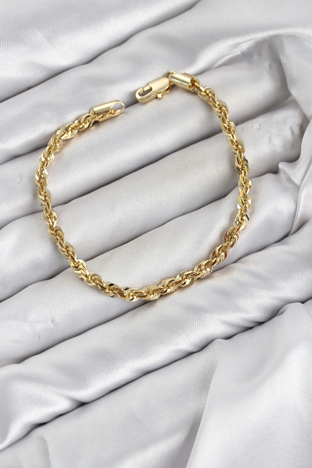 CM Singapur Model Zincir Gold Renk Kadın Bileklik