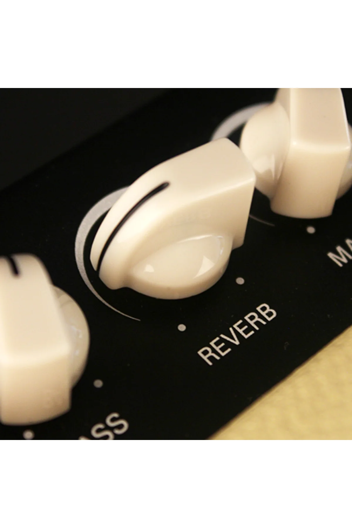 CM15R-BK AMFİ ELEKTRO 15W - REVERB CM15R-BK AMFİ ELEKTRO 15W - REVERB