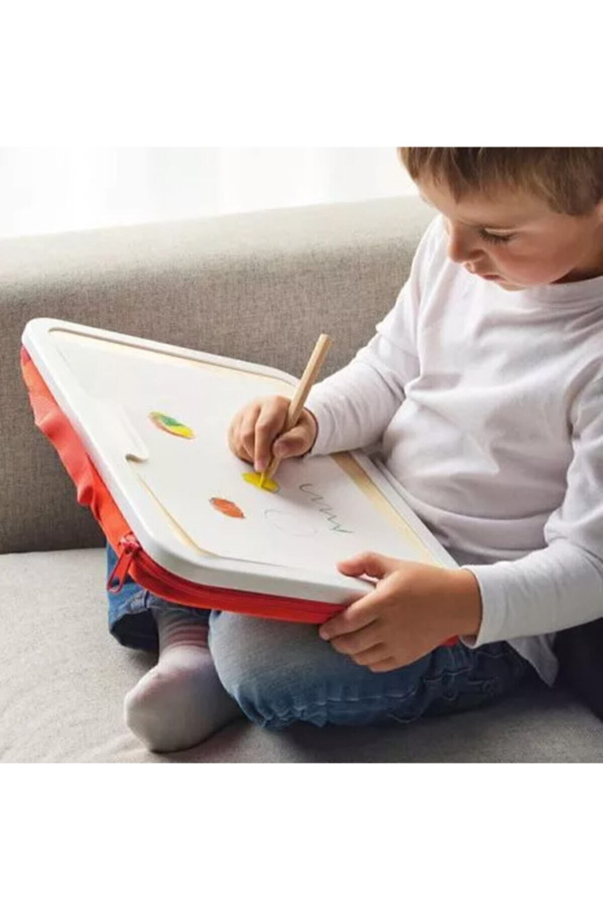 İkea Çocuk Çizim Çantasi  Uzunluk :35 Cm Genişlik 5 Cm Yükseklik :
