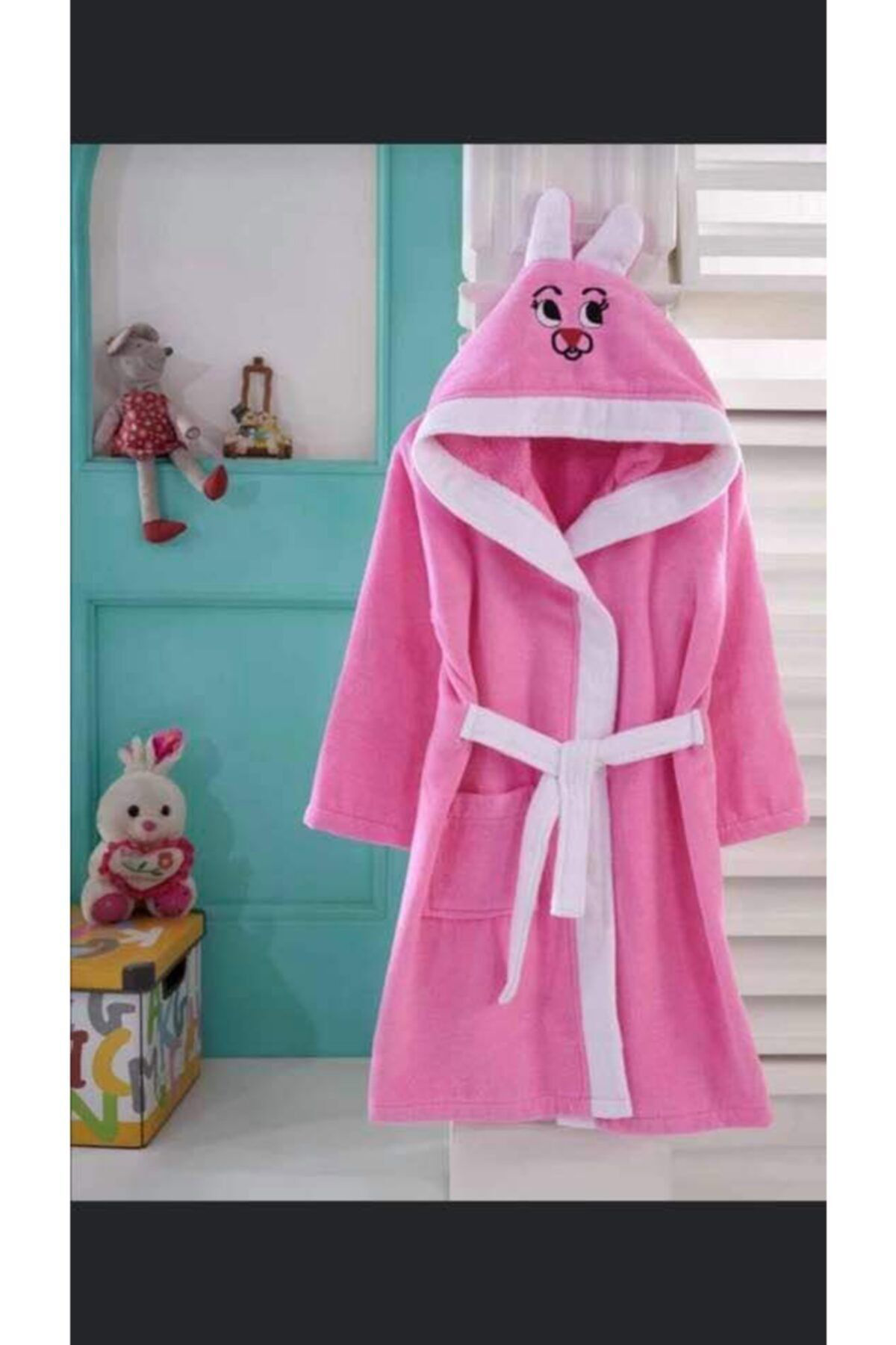 Zemzem Tekstil Çocuk Kapüşonlu Pembe Tavşan Desenli Pamuklu Bornoz