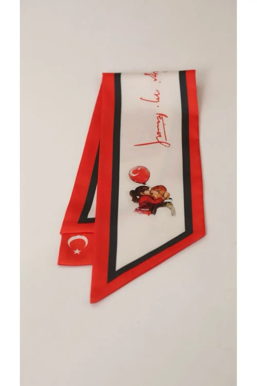 Çocuk Kravat Eşarp Atatürk Fotoğraflı İmzalı 23 Nisan Desenli
