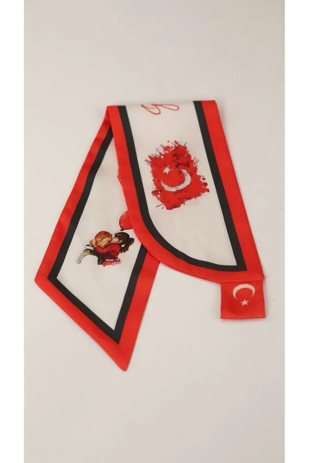 Çocuk Kravat Eşarp Atatürk Fotoğraflı İmzalı 23 Nisan Desenli