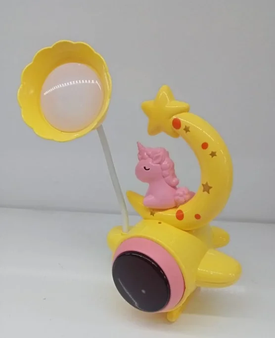 Çocuk Odası Ay ve Unicorn Desenli Gece Lambası Çocuk Odası Ay ve Unicorn Desenli Gece Lambası