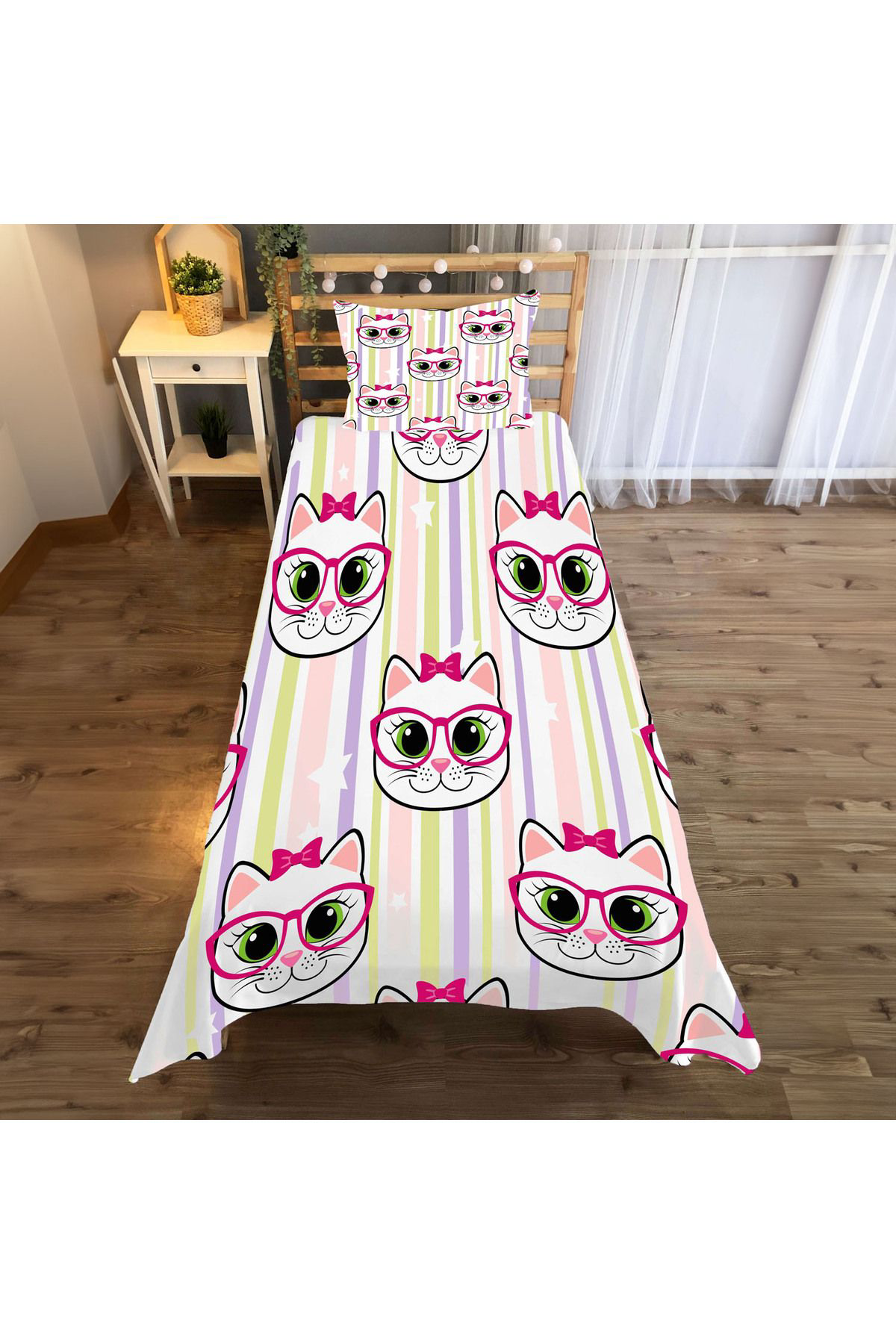 Evan Home Çocuk Odası Takım Perde (İki Kanat),Yatak Örtüsü,Yastık,Kırlent ,Halı,